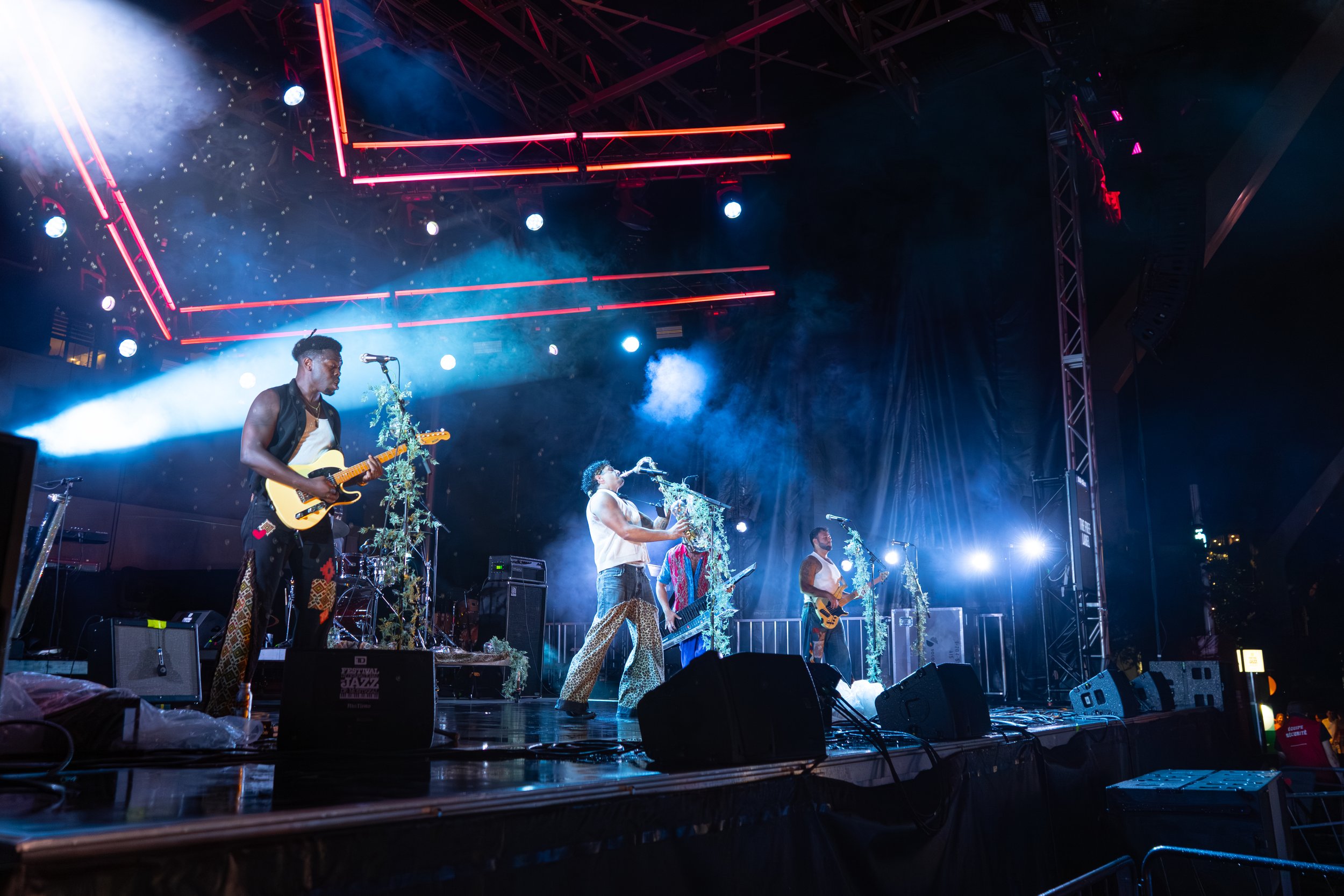 FREE LABEL  - MONTREAL JAZZ FEST - EMROWSELL BW-27.jpg