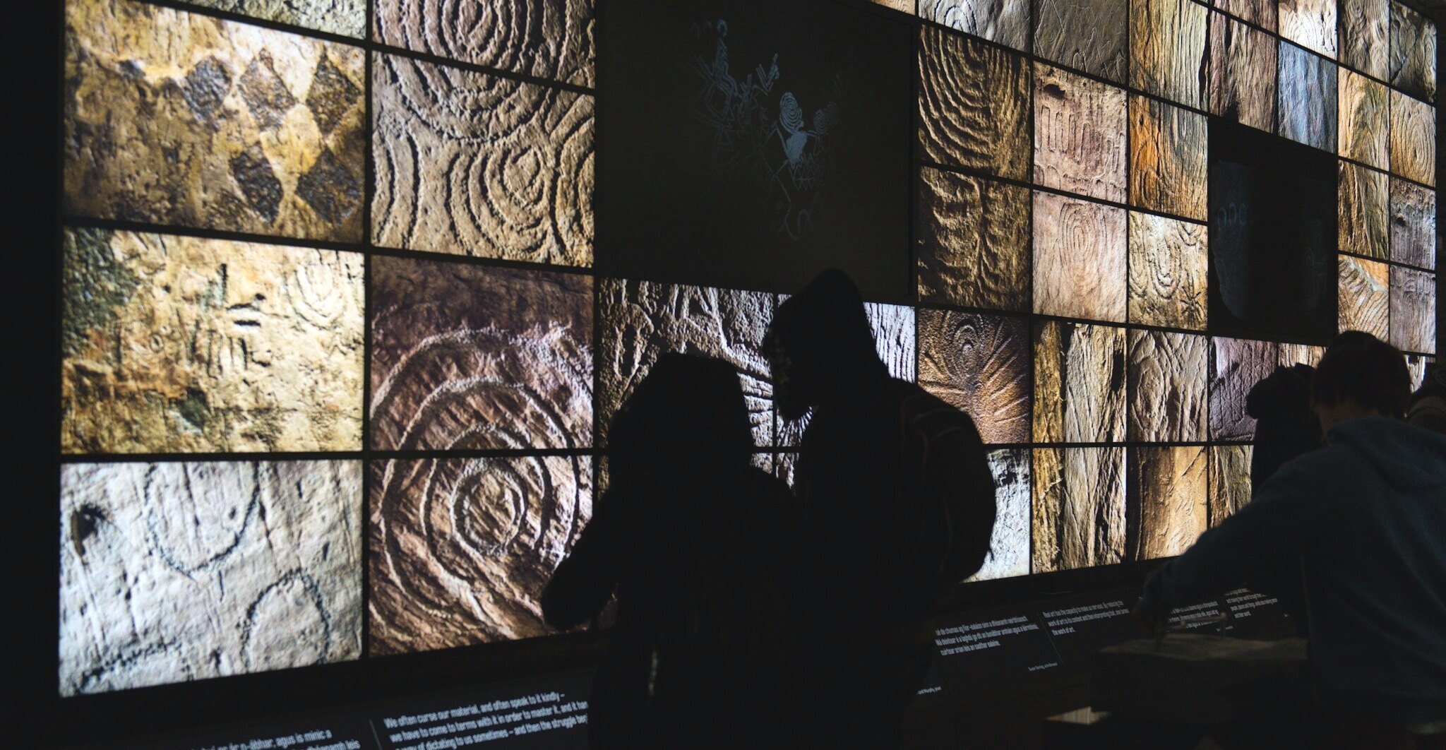 knowth tour exhibition