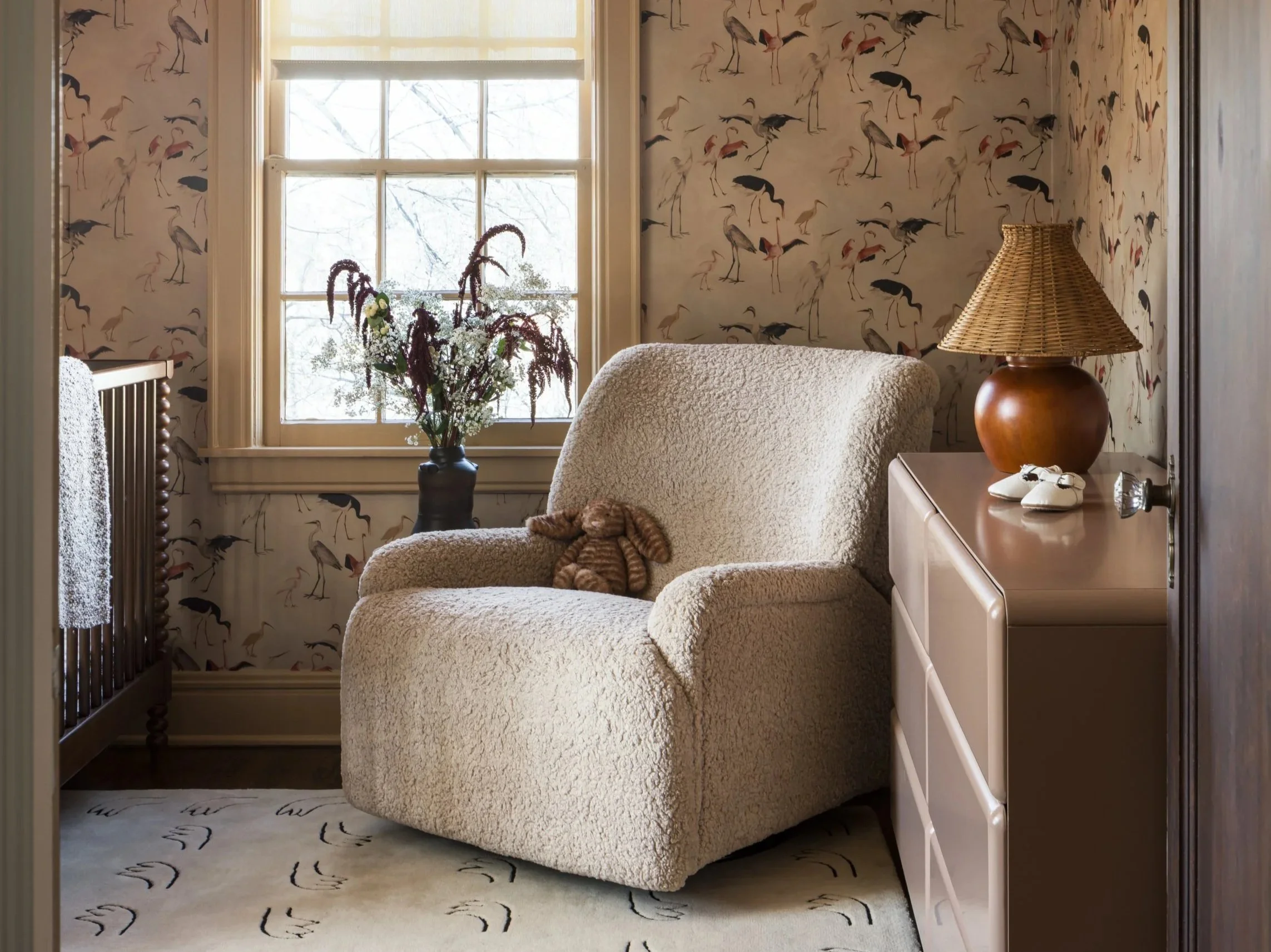 designspout-nurserydesign-arearug-printedwallpaper-rockingchair-babygirl-interiordesign.jpg