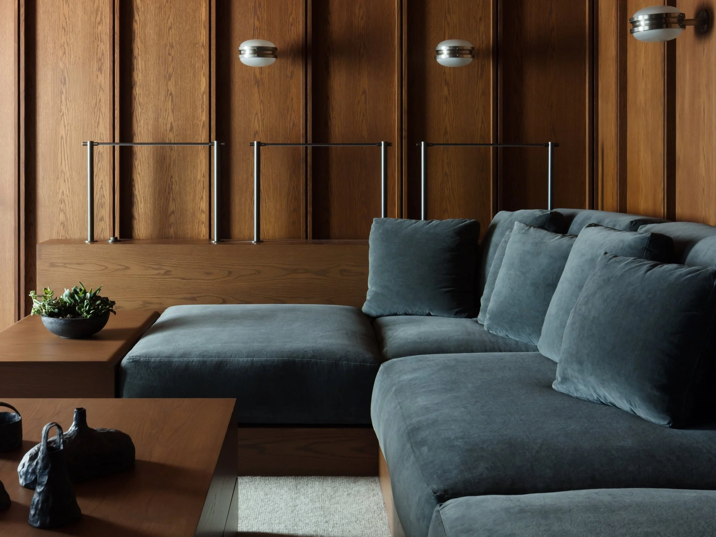 designspout-lelounge-customsofa-designofthetimes-missionhills-interiordesignerkansascity.jpg
