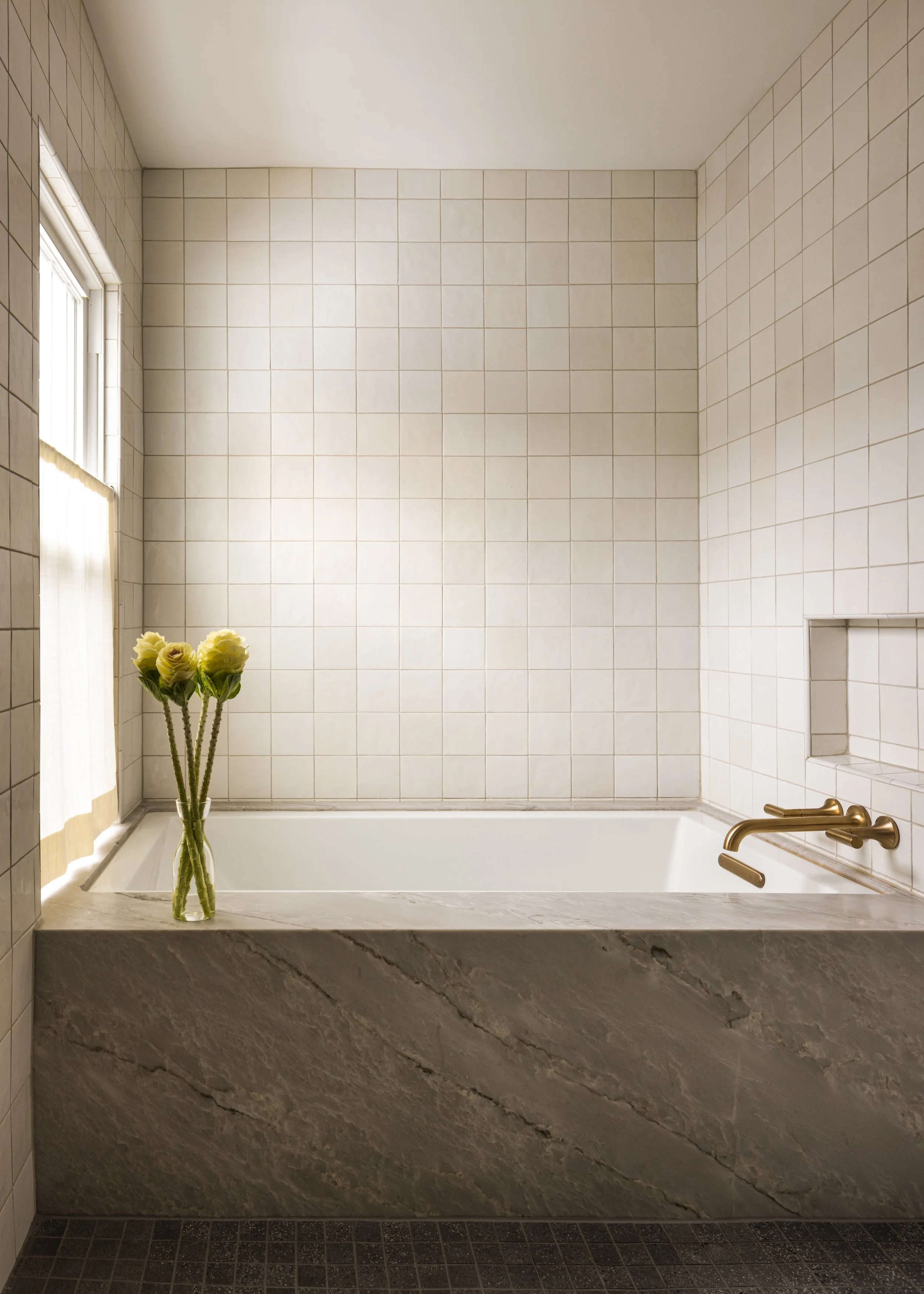 designspout-kansascity-interiordesign-interiordesignerkansascity-interiordesignkc-showerdesign-bathroomdesign.jpg