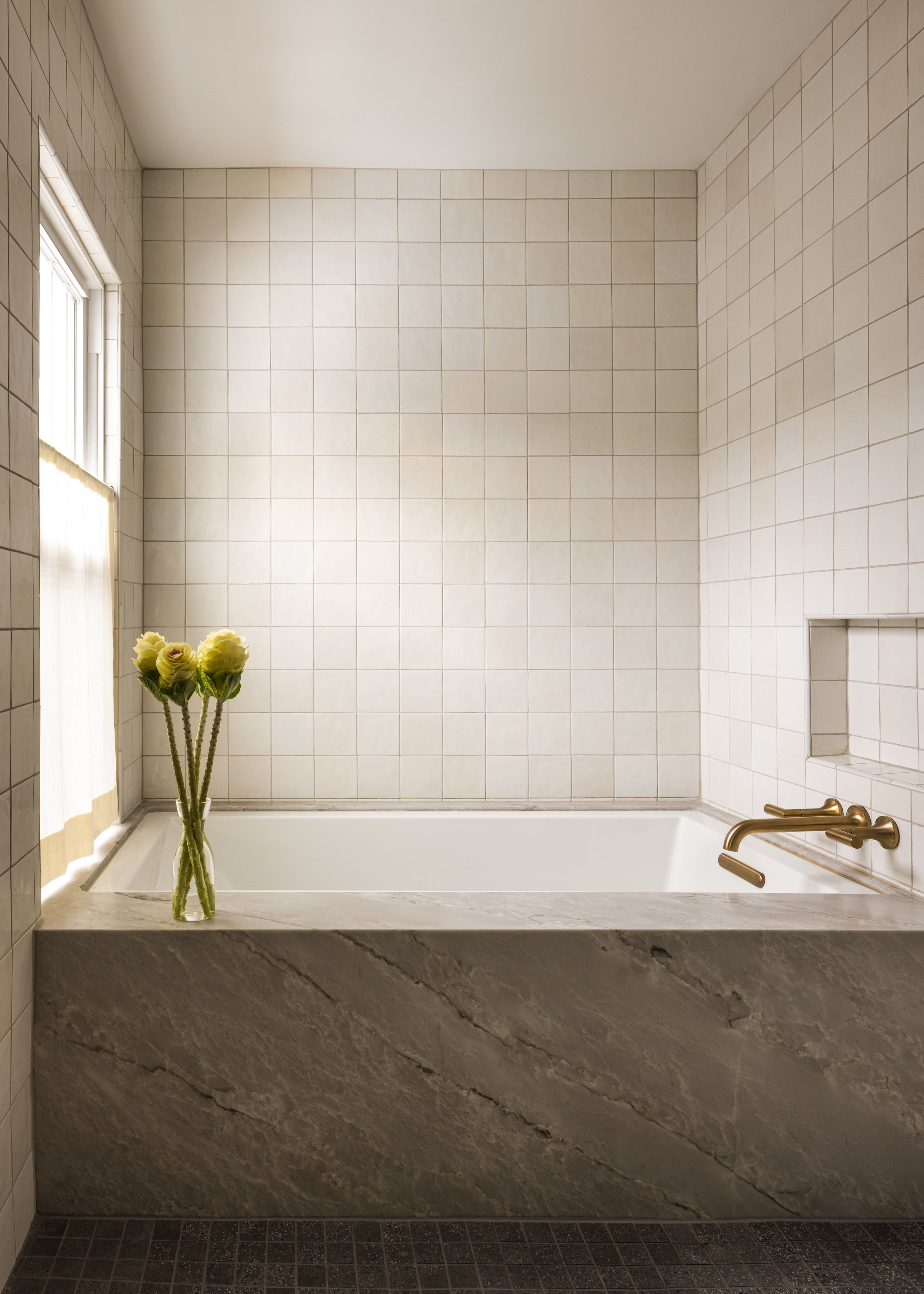 designspout-kansascity-interiordesign-interiordesignerkansascity-interiordesignkc-showerdesign-bathroomdesign.jpg