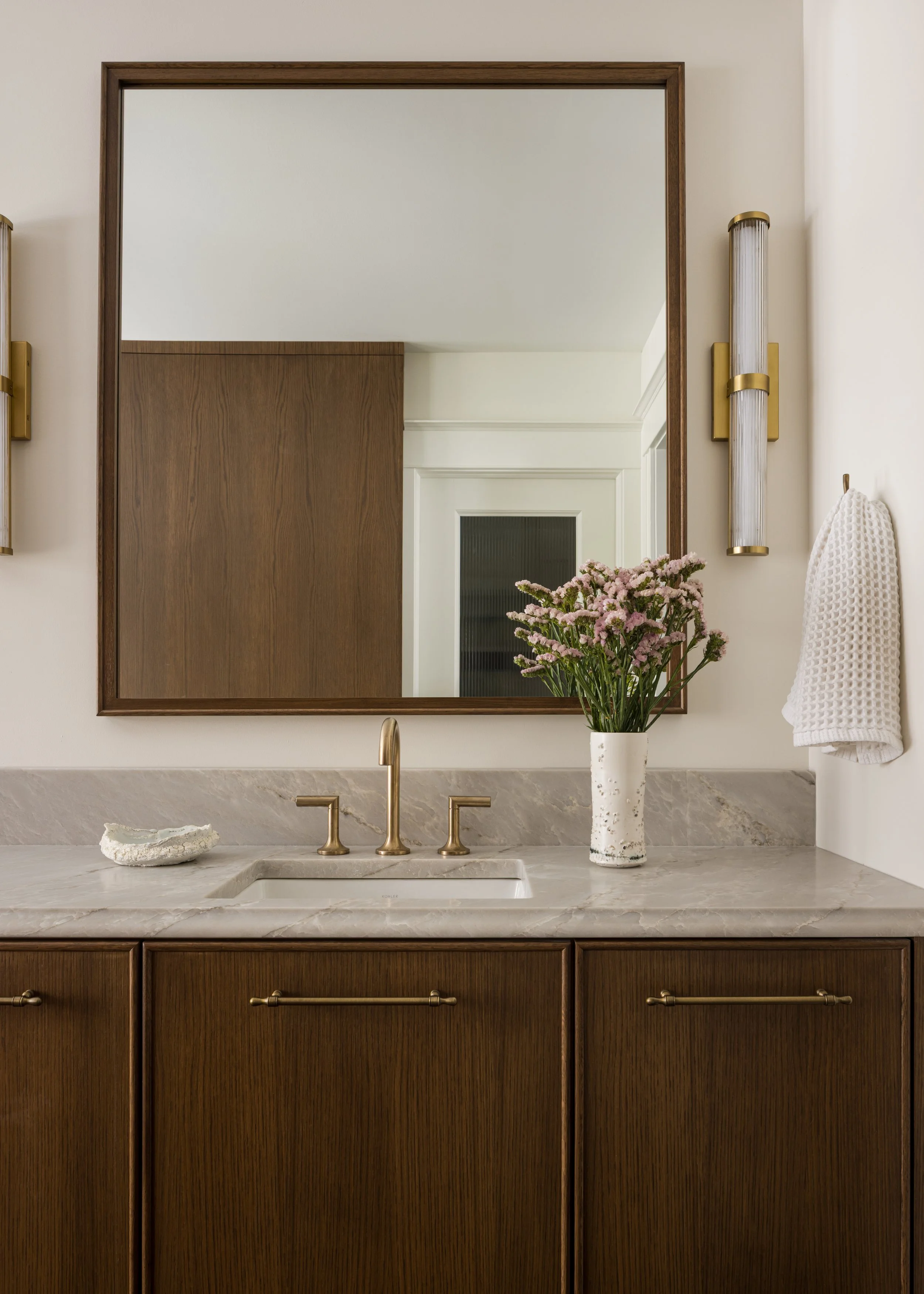 designspout-interiordesign-kansascity-ineriordesignkc-bathroomdesign-bathroomvanity.jpg