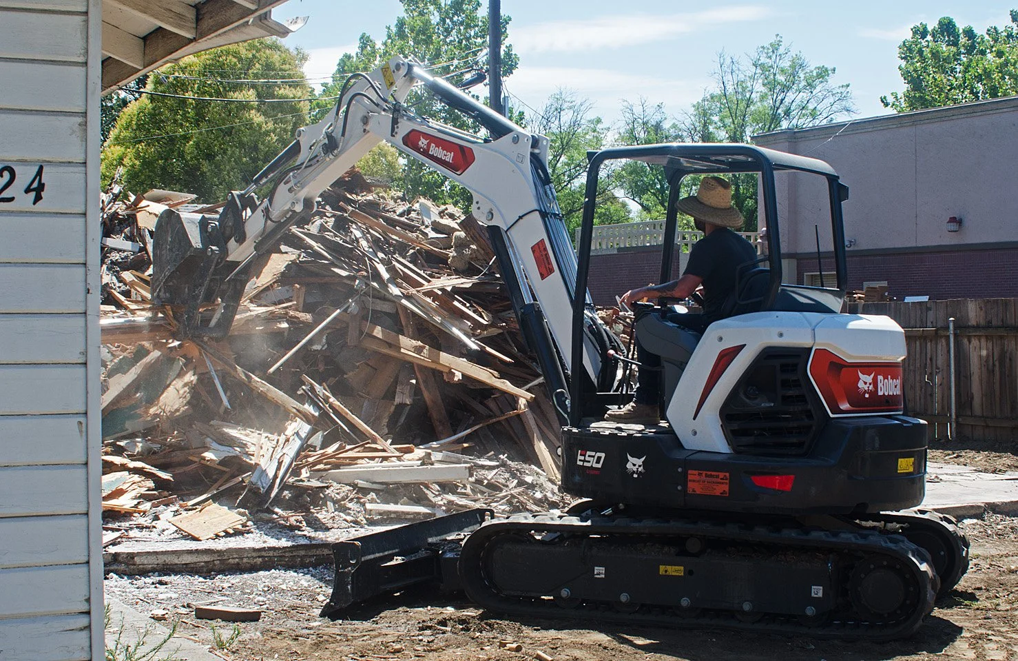 CLEAN UP FOR THE 524 LOT