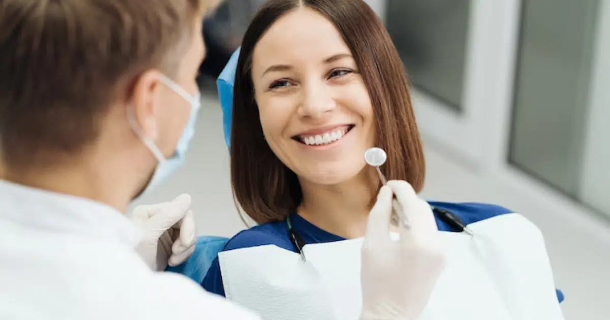 Unlocking the Secrets to a Pearly Smile: Guide to Teeth Whitening