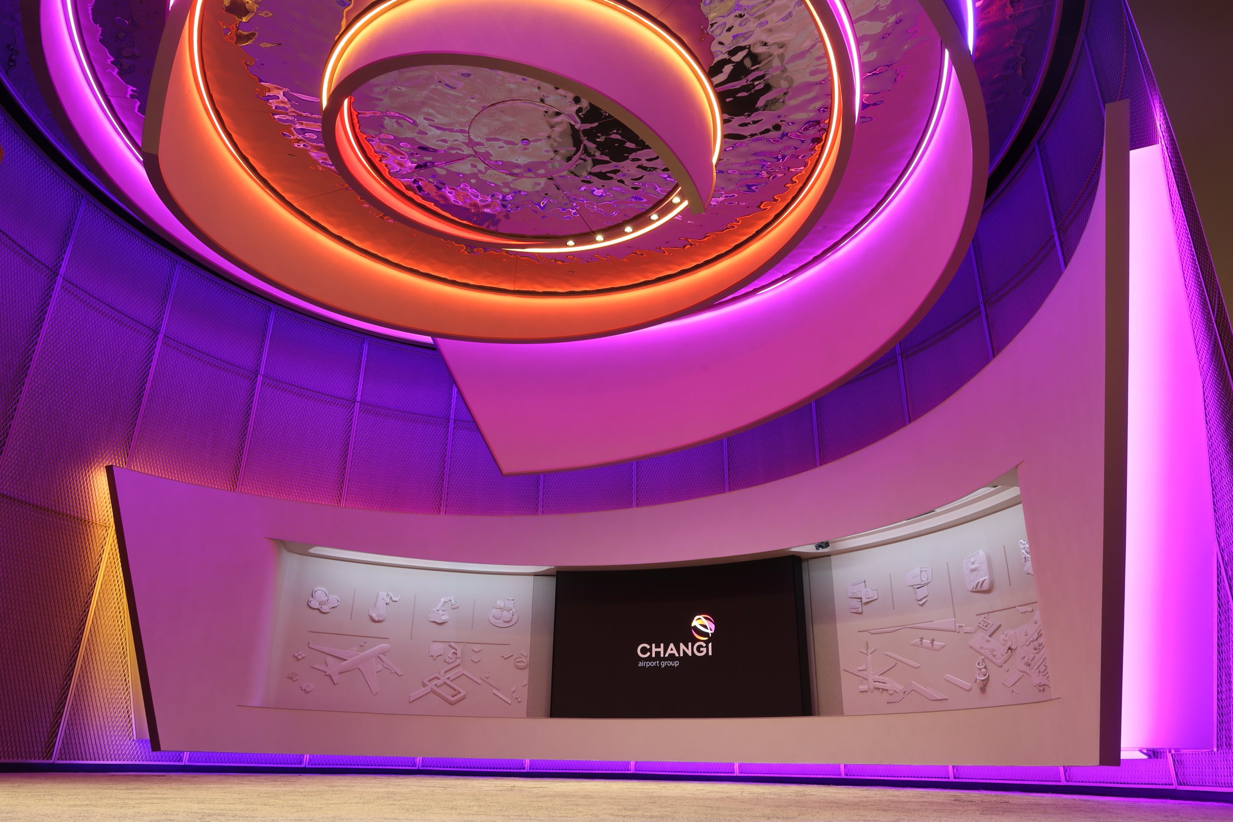 INNOVATION HUB . 2023 - 2025 |  Terminal X | CHANGI AIRPORT GROUP | SPATIAL & EXPERIENTIAL DESIGN . CREATIVE DIRECTION . 3D MODELLING . MOTION GRAPHICS . AV INTEGRATION DESIGN