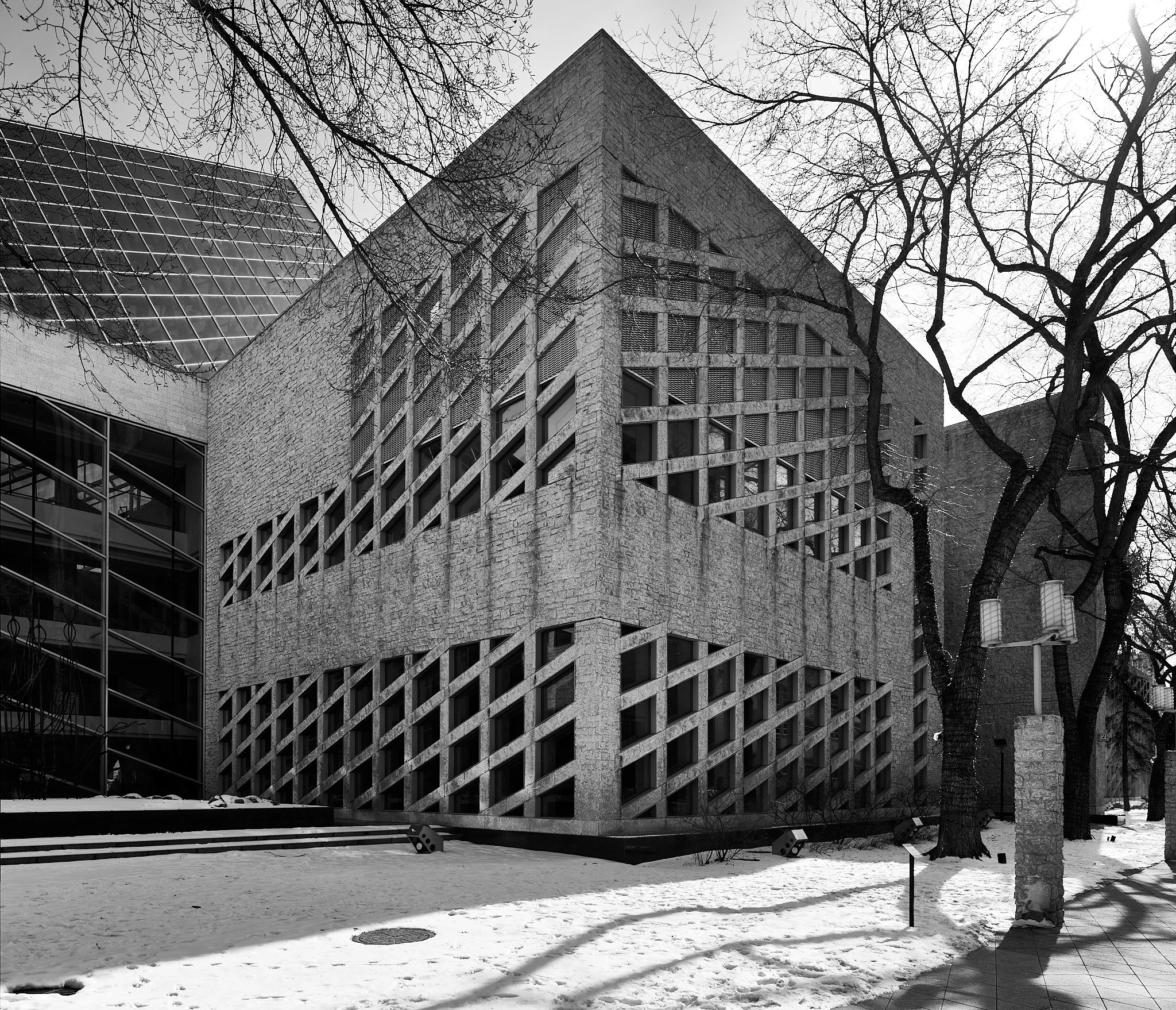 city-edmonton-panorama-black-and-white.jpg