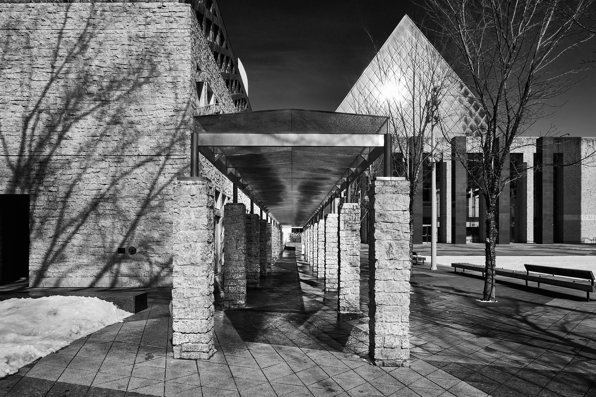 forced-perspective-black-and-white.jpg