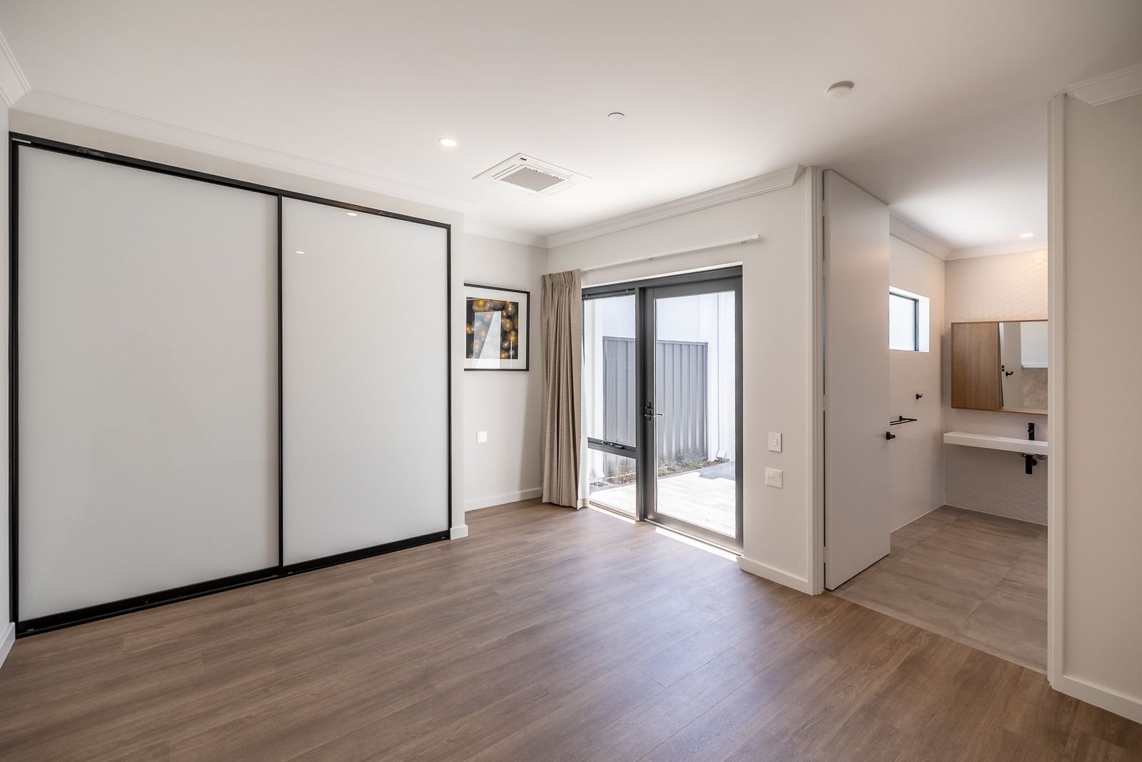 mandurah villa internal 5.jpg