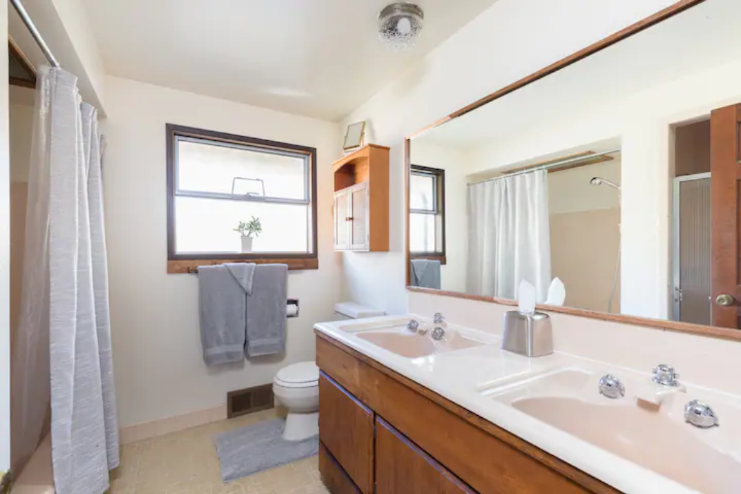3bed bathroom.png