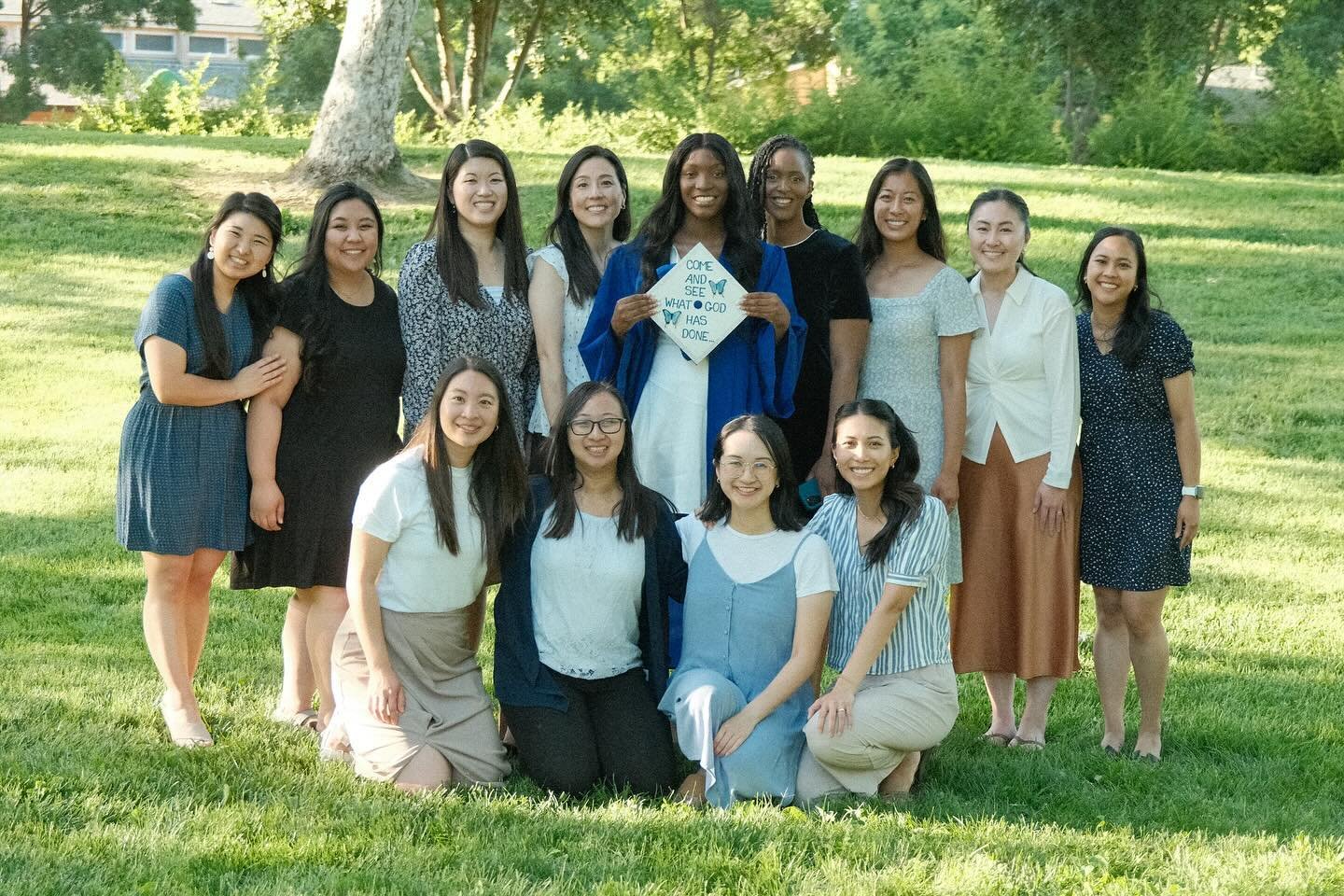 🎓Congrats to all the graduating seniors! 

We&rsquo;ve are so lucky to see how God has worked in your lives! We will continue to root for you. Good luck on your future endeavors 💐🙏 

Love, 
your mentors

#sacramento #aym #youthgroup #graduation #s