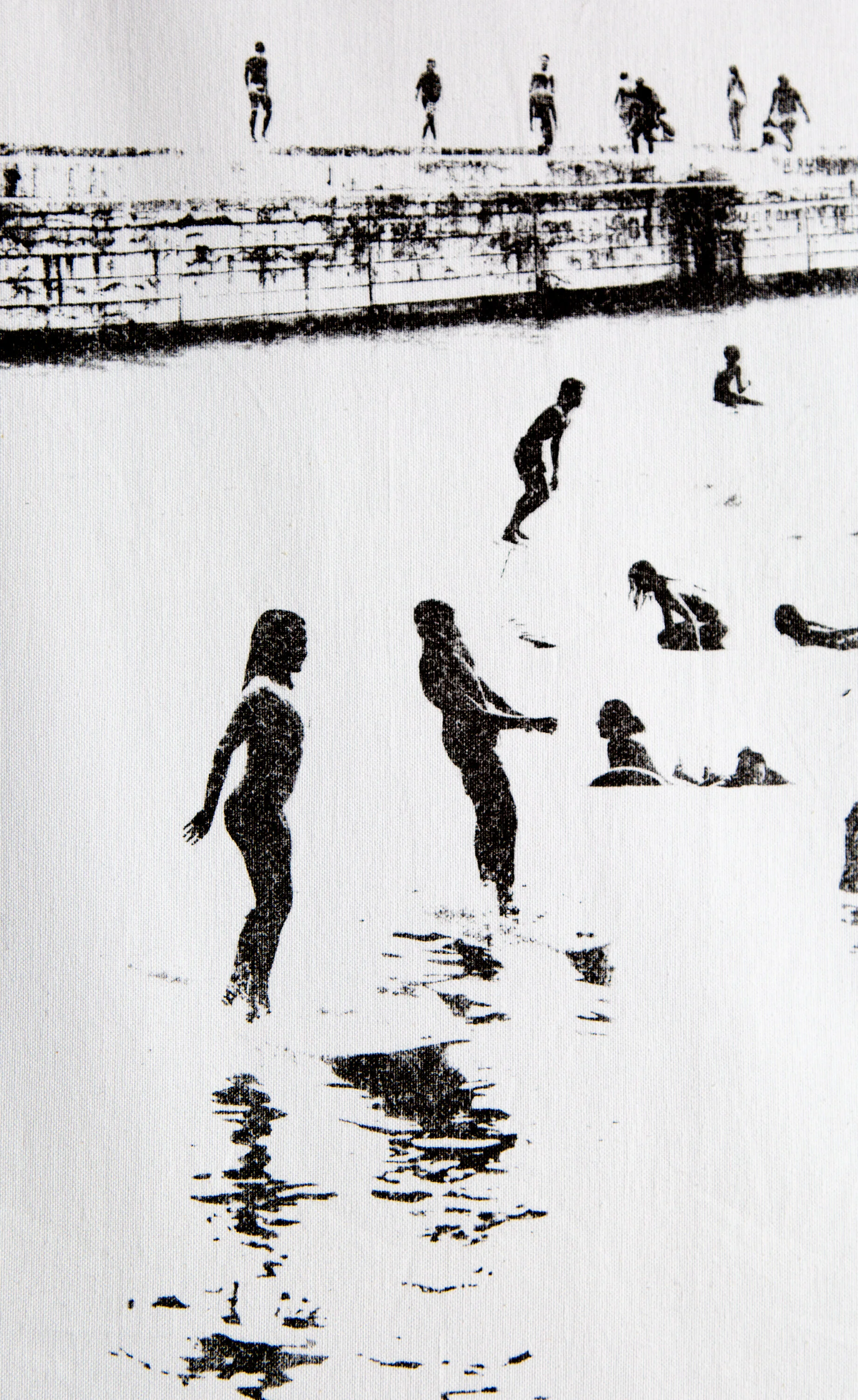 Waikiki Surf
2020
Ink transfer on fabric
72” x 20”