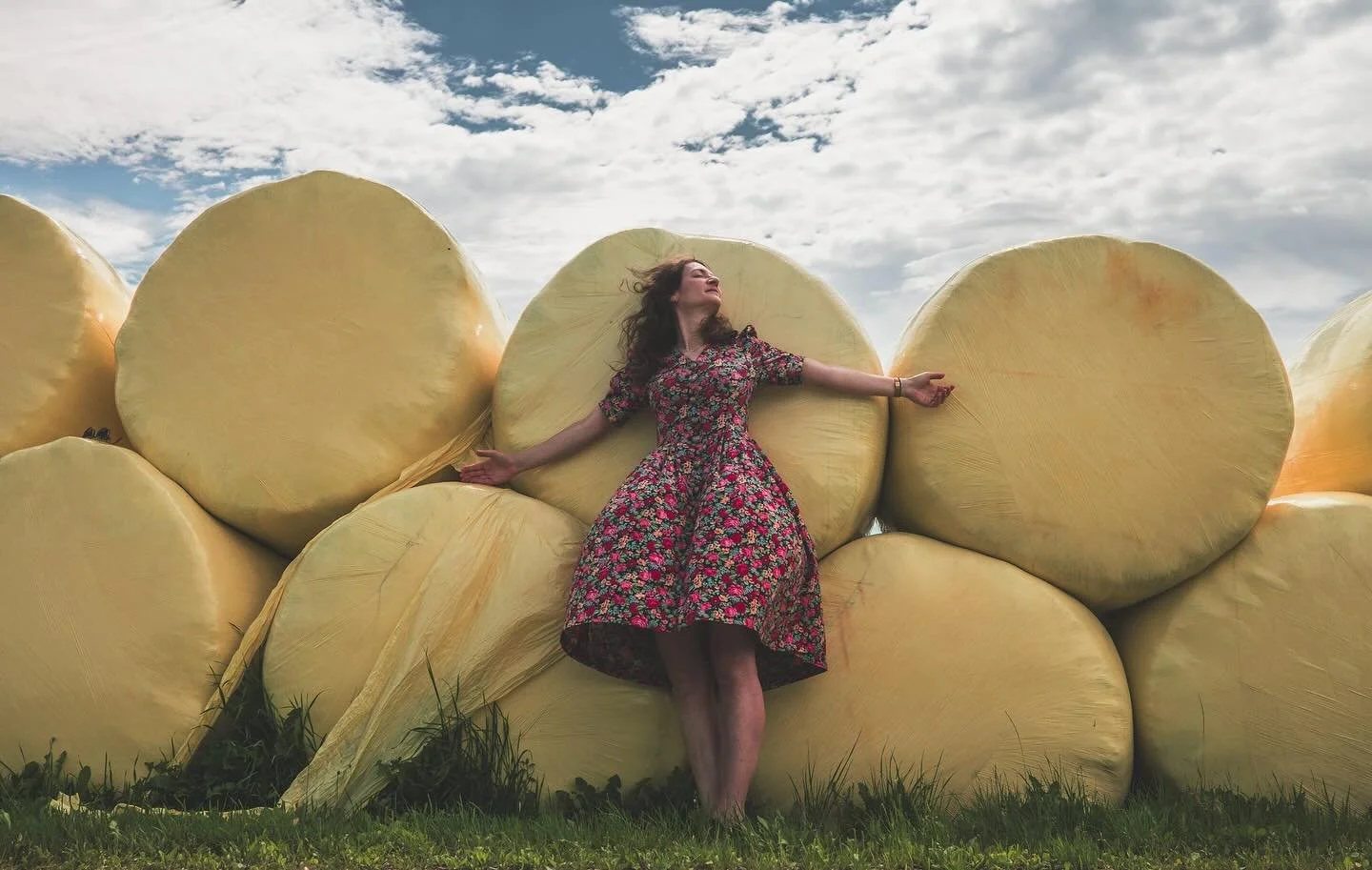 Thank you, time off, thank you, summer! I absorbed you! 
And now: welcome September. 🧡
Im Nebel ruhet noch die Welt
Noch träumen Wald und Wiesen:
Bald siehst du, wenn der Schleier fällt,
Den blauen Himmel unverstellt,
Herbstkräftig d