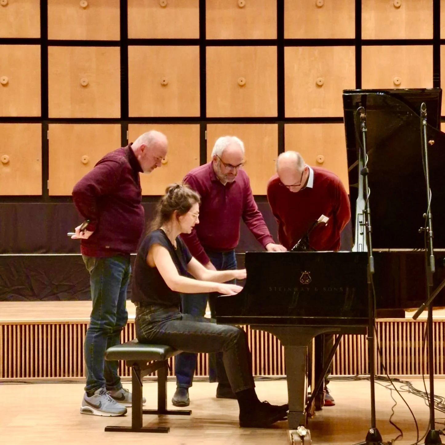 Believe it or not, this photo isn&rsquo;t staged... 
It happened during the recording at the SWR studio. The entire album &ldquo;Morgensterne&rdquo; will be available to stream everywhere starting next Friday, October 9. 

#liedduo #recording #releas