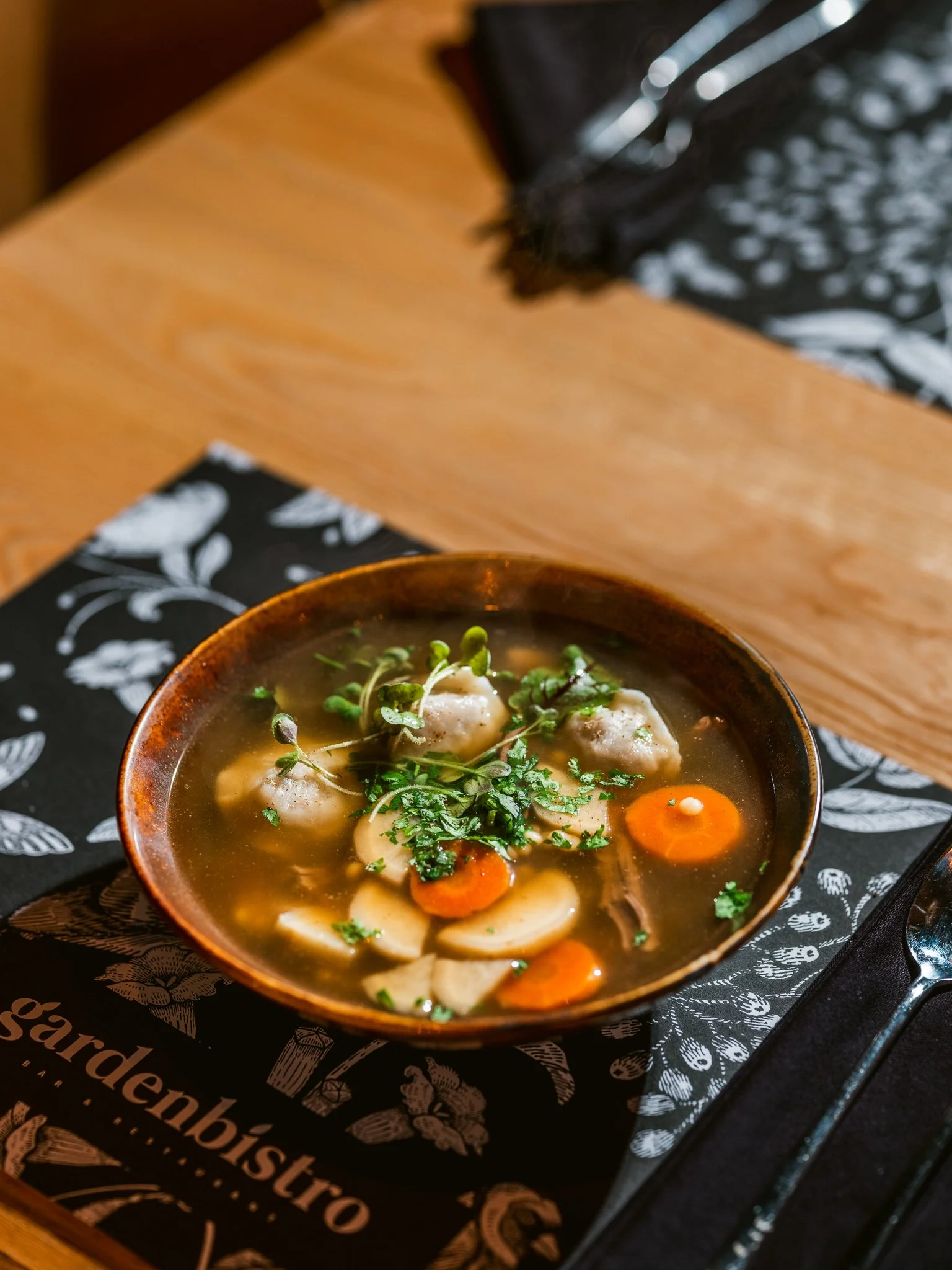 consommé wołowe