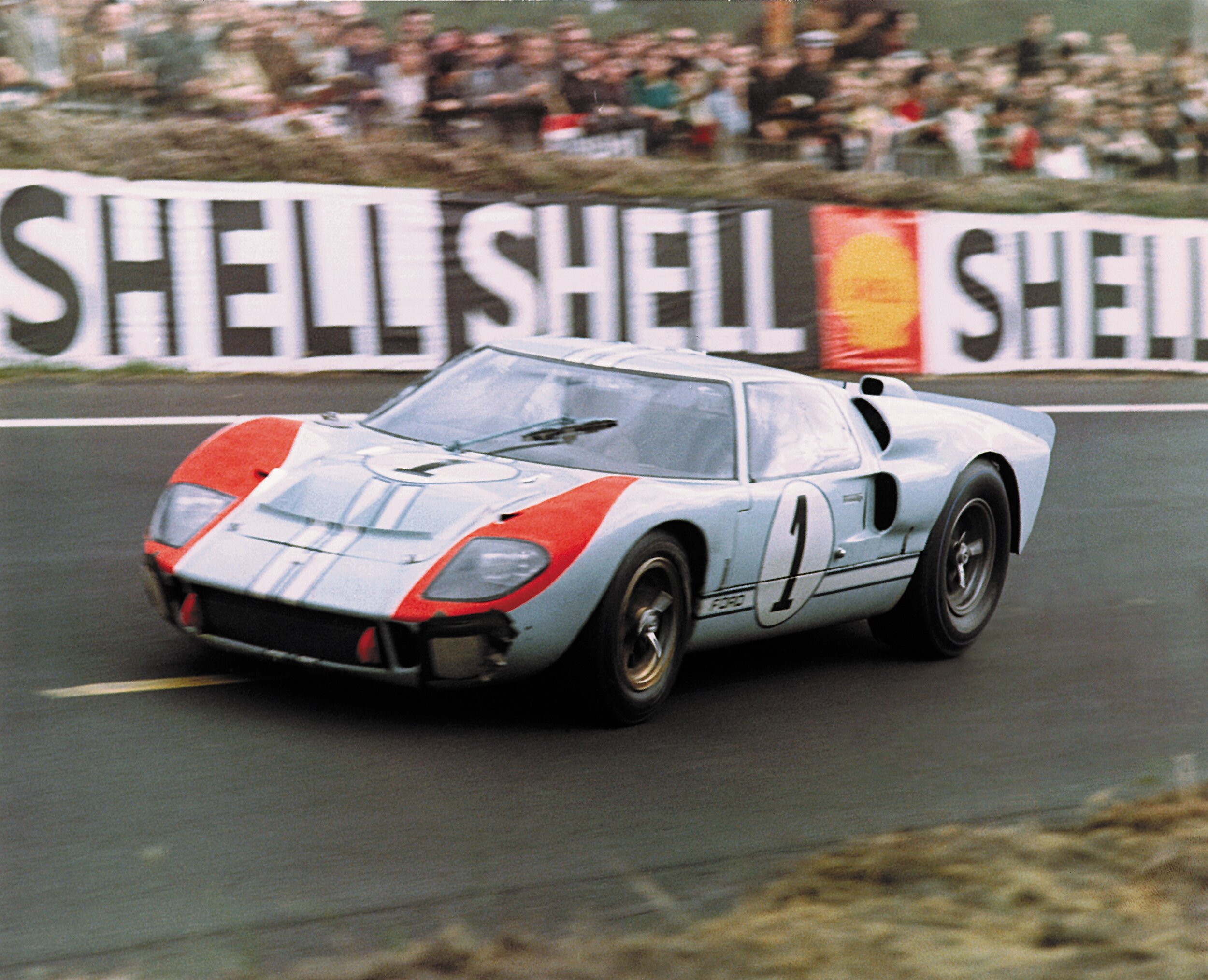 1966 Le Mans with Ford GT40 P/1015 driven by Ken Miles and Lloyd Ruby. Photo by Dave Friedman.