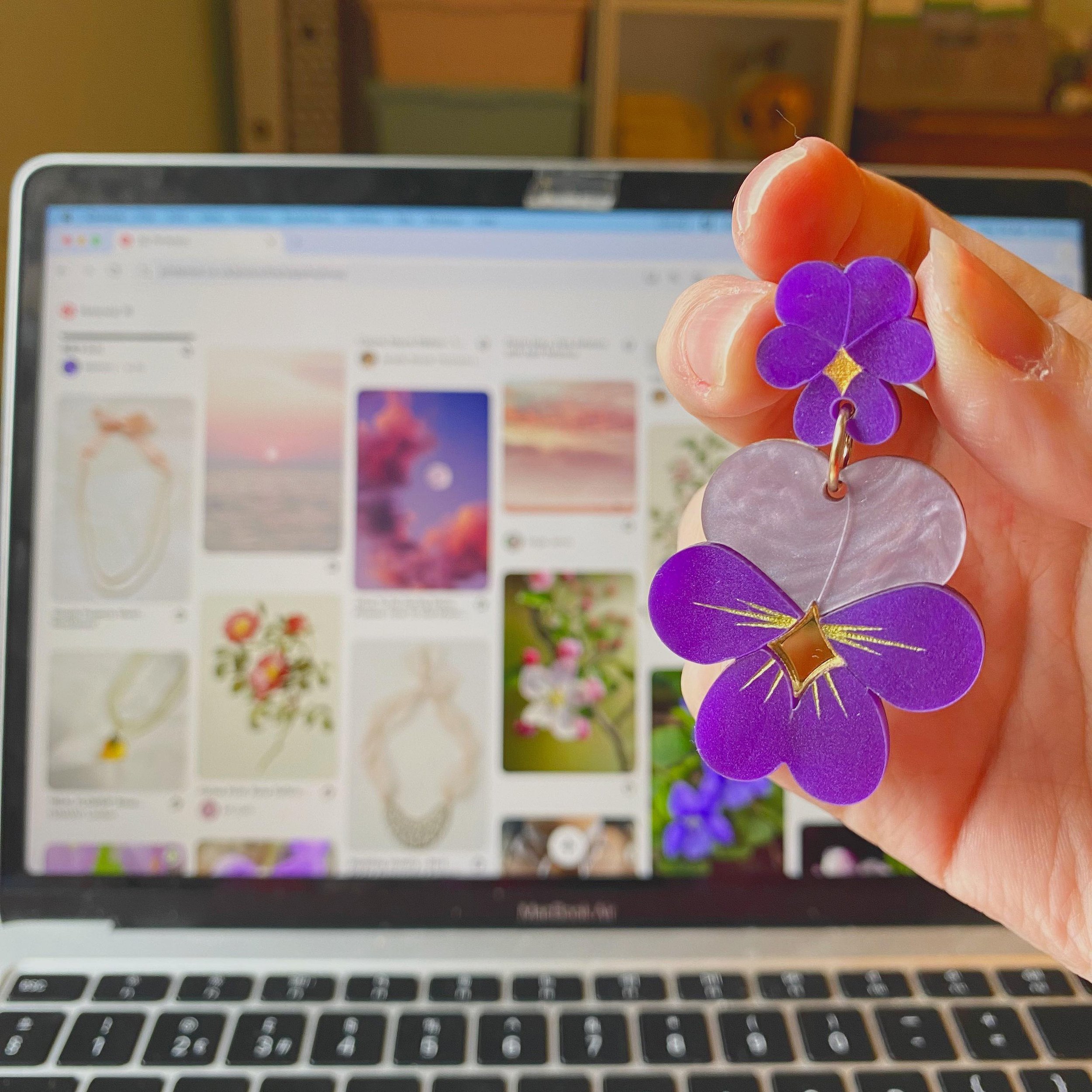 from the inspiration to the first sample for my next collection, sappho&rsquo;s garden! ✨

sappho&rsquo;s garden is inspired by the delicacy + sensuality of sappho&rsquo;s verse, and the flowers + fruits that she writes about - including this violet 