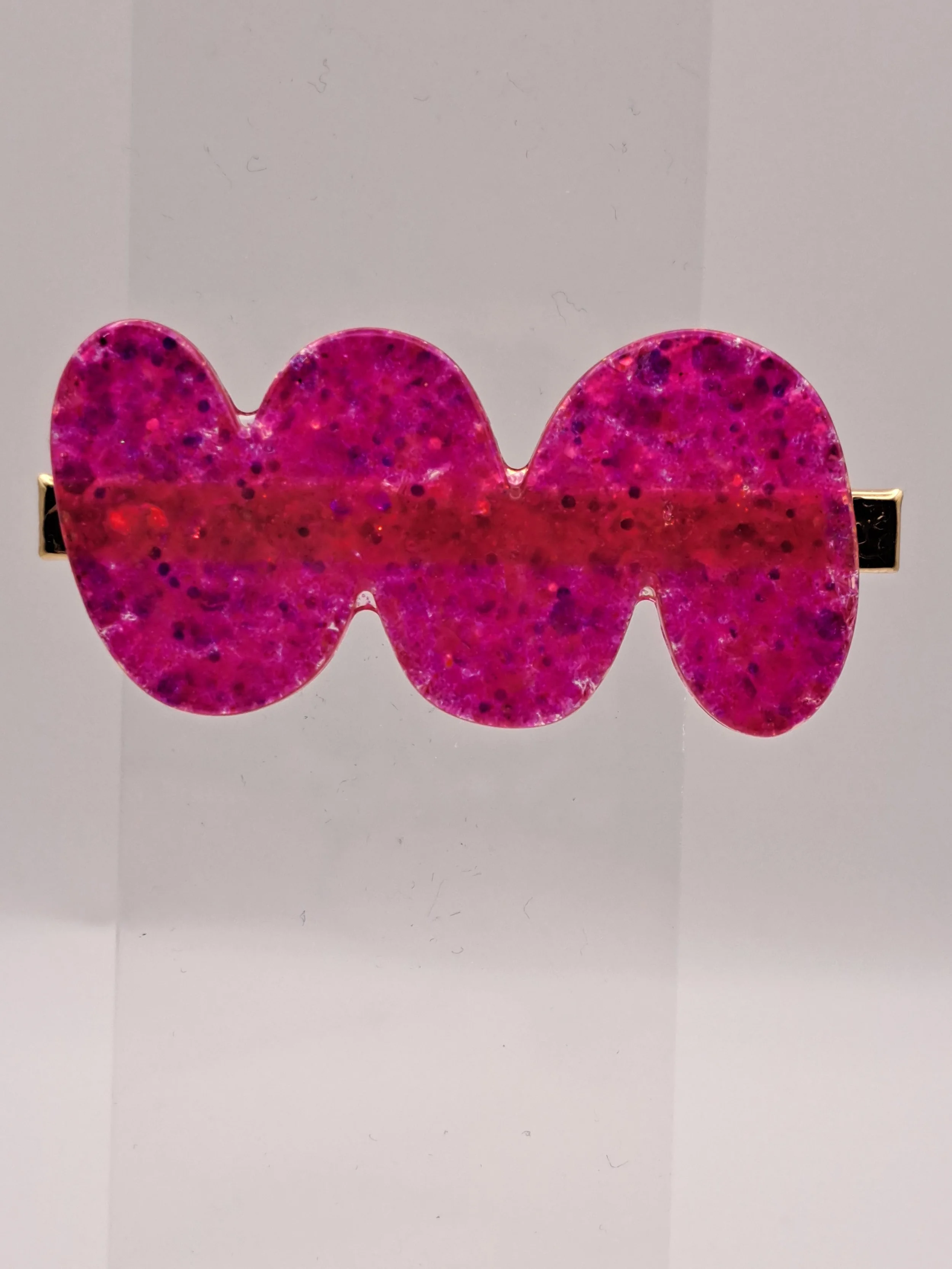 Big pink glitter wavey hairclip