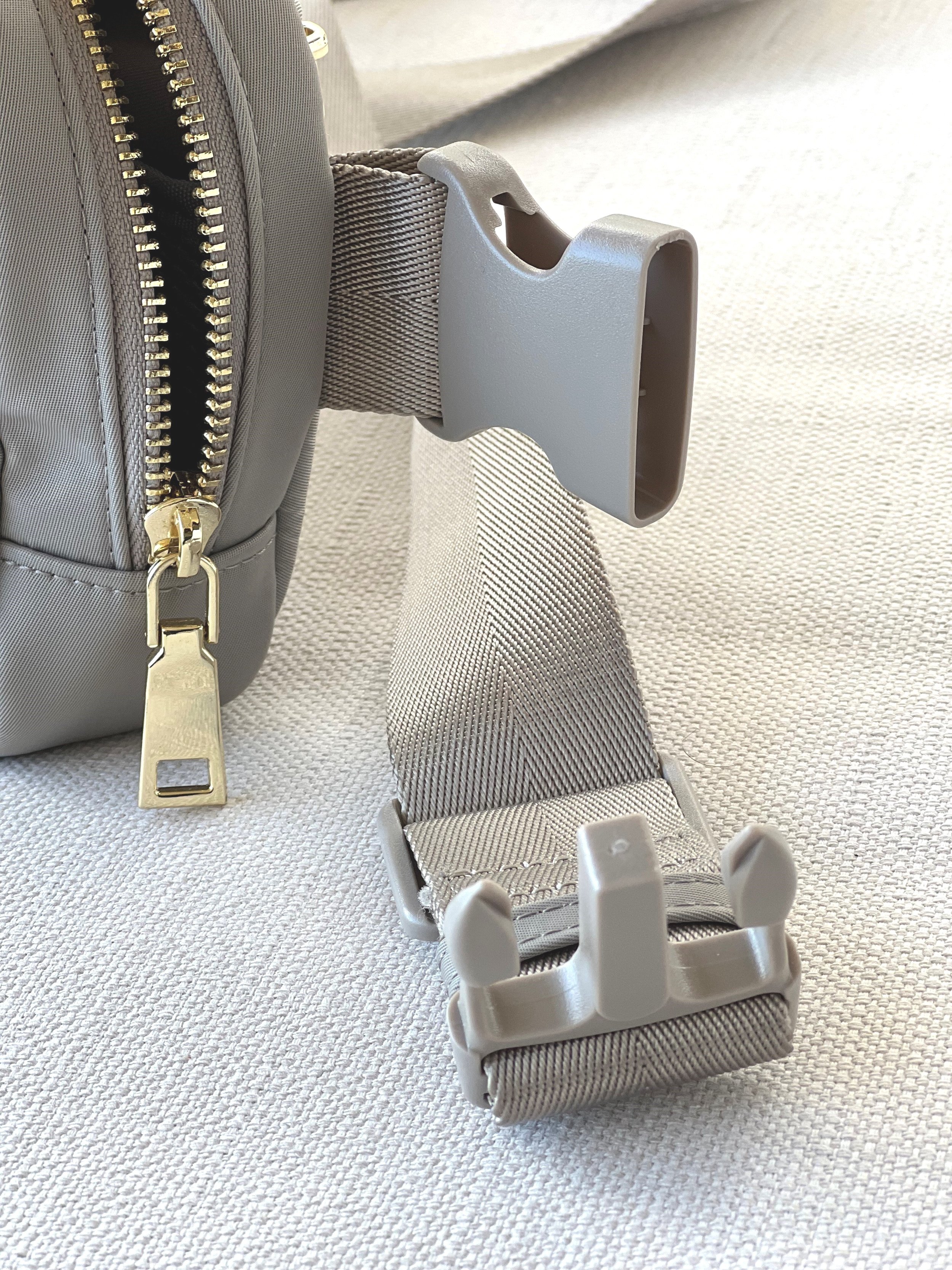 side+zipper+and+closure.jpg