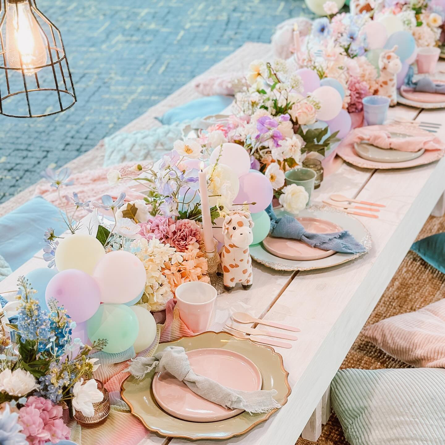 Our pastel jungle wonderland 🌿✨ Perfect picnic styling for your little one&rsquo;s birthday bash! 

Want to bring this magical world to your child&rsquo;s birthday party? Contact us to bring the magic to your next celebration 🎉 

Balloons by @party
