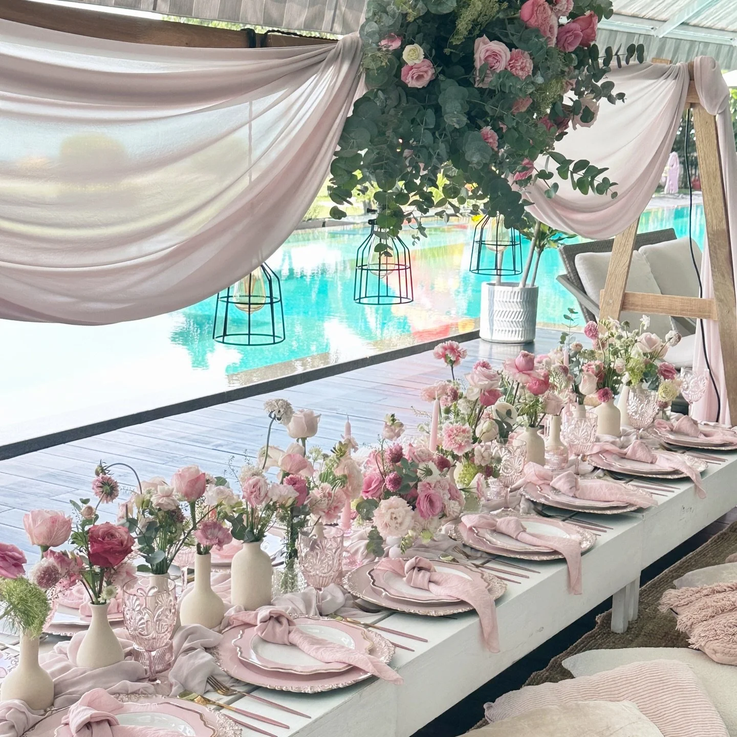 Luxe Picnic Styling is one of what we do best. From low layered tableware to florals, and thoughtful details, we design relaxed yet beautifully styled picnic setups for every occasion.

Perfect for birthdays, bridal showers, proposals, or simply gath