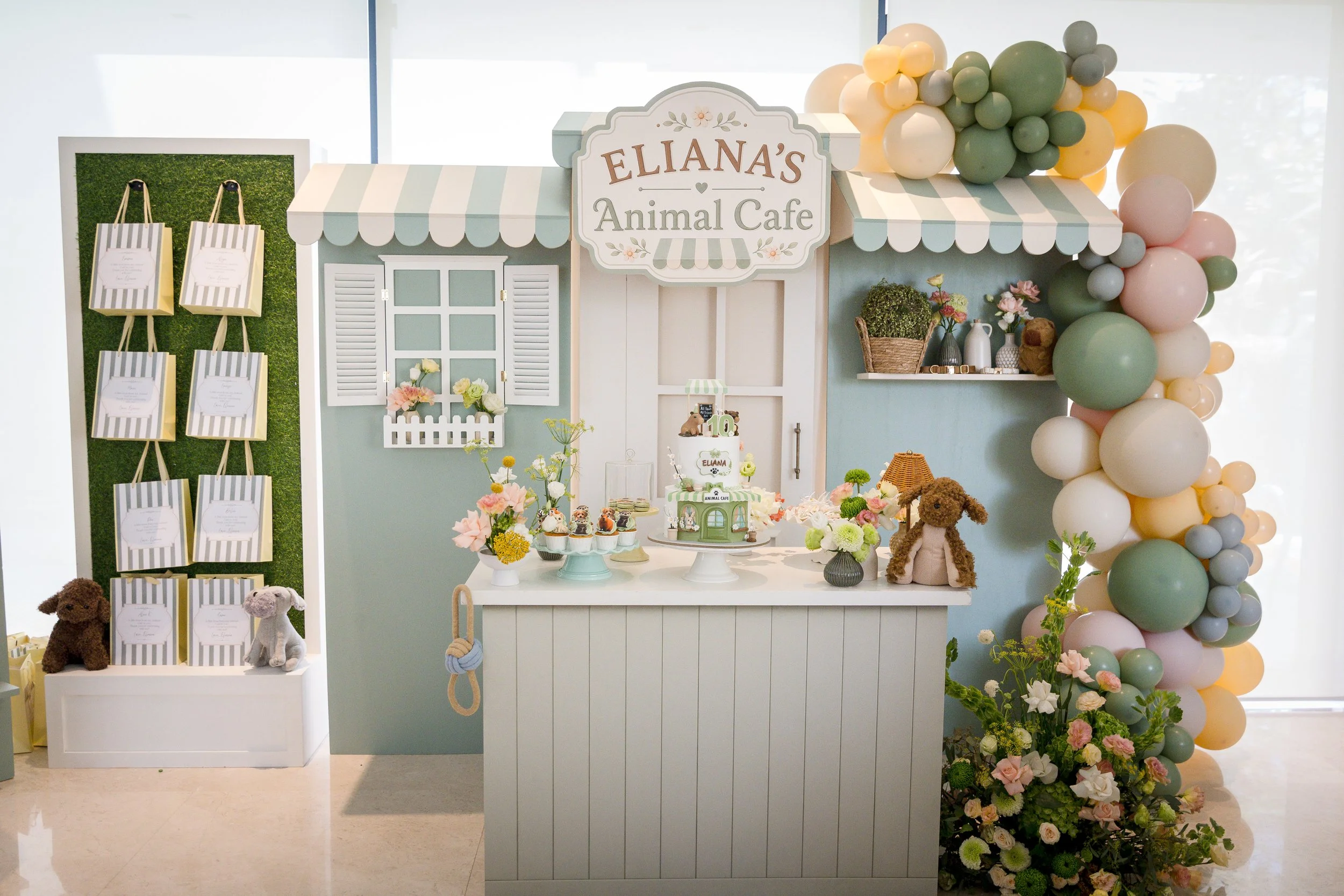 Bespoke children’s birthday party styling in Singapore, complete with customised backdrops, balloon décor, dessert displays and themed props for memorable celebrations.