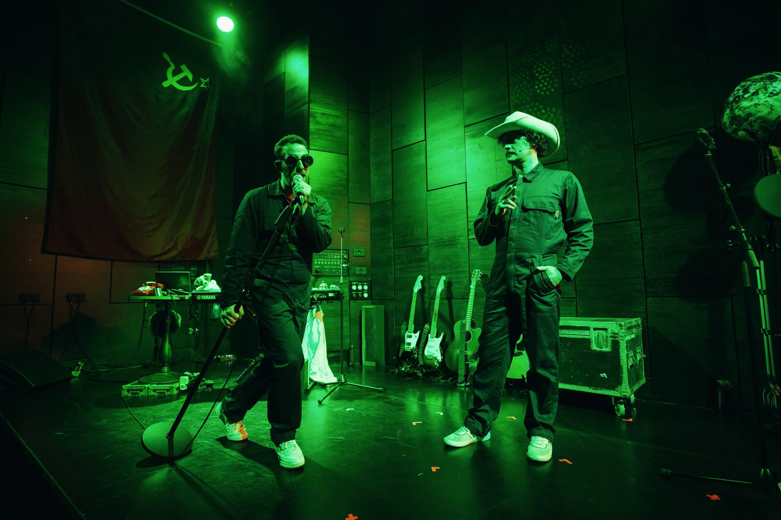 SpaceDogs@OtherPalace_(c)Alex Brenner__11_2383_dx_s.jpg