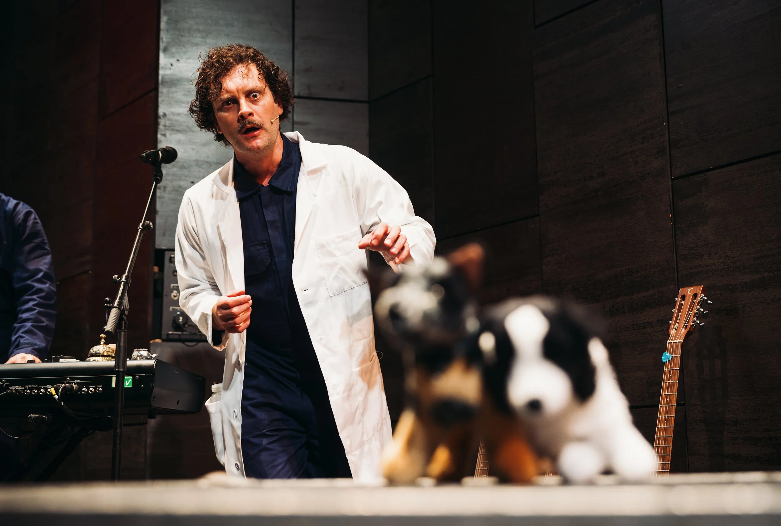 SpaceDogs@OtherPalace_(c)Alex Brenner__12_6673_dx_s.jpg