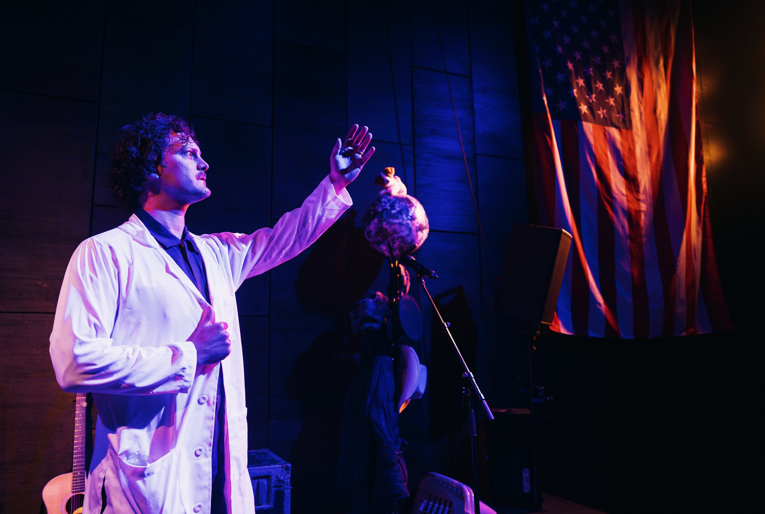 SpaceDogs@OtherPalace_(c)Alex Brenner__12_4829_dx_s.jpg