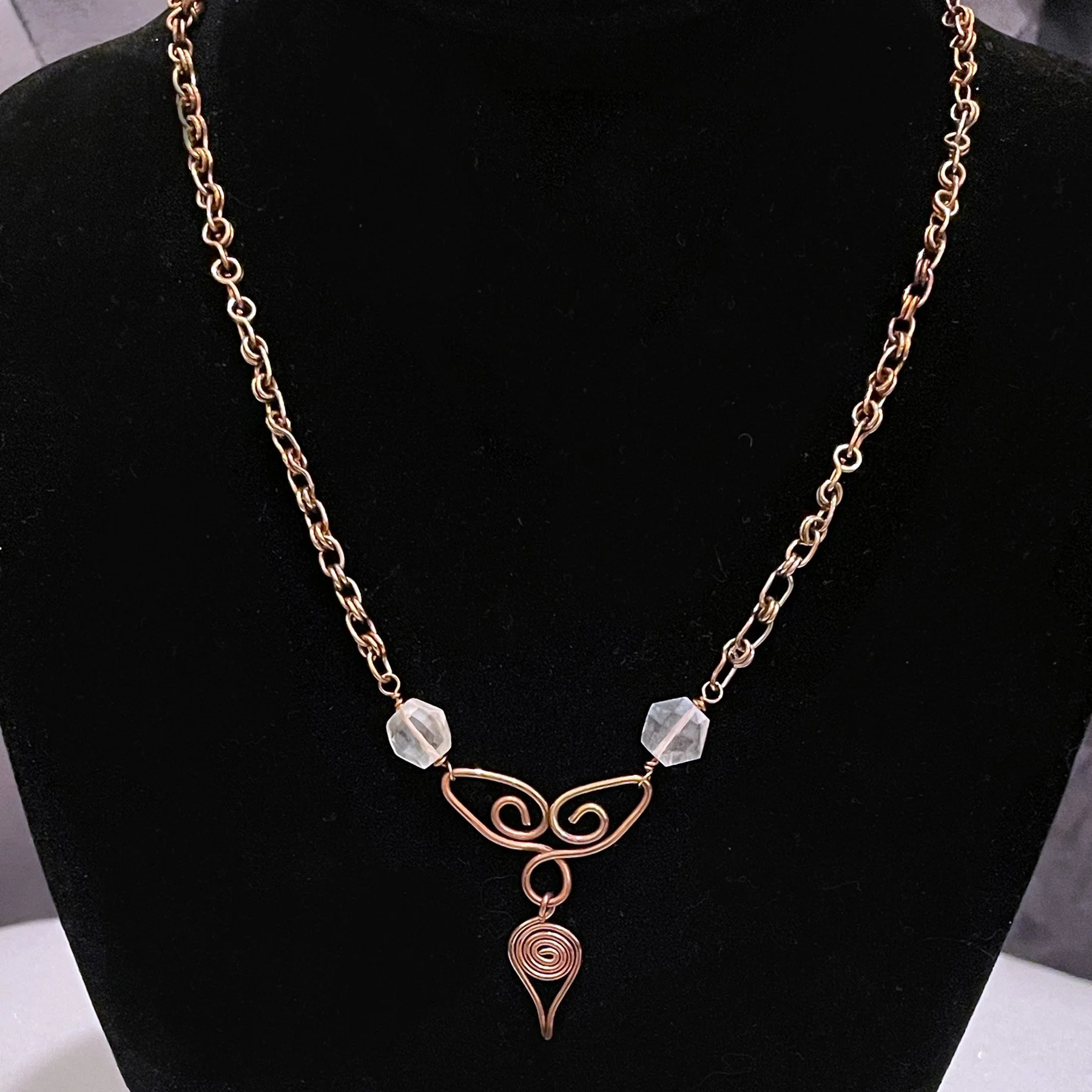 35342-18_ chain_2_ centerpiece.jpg