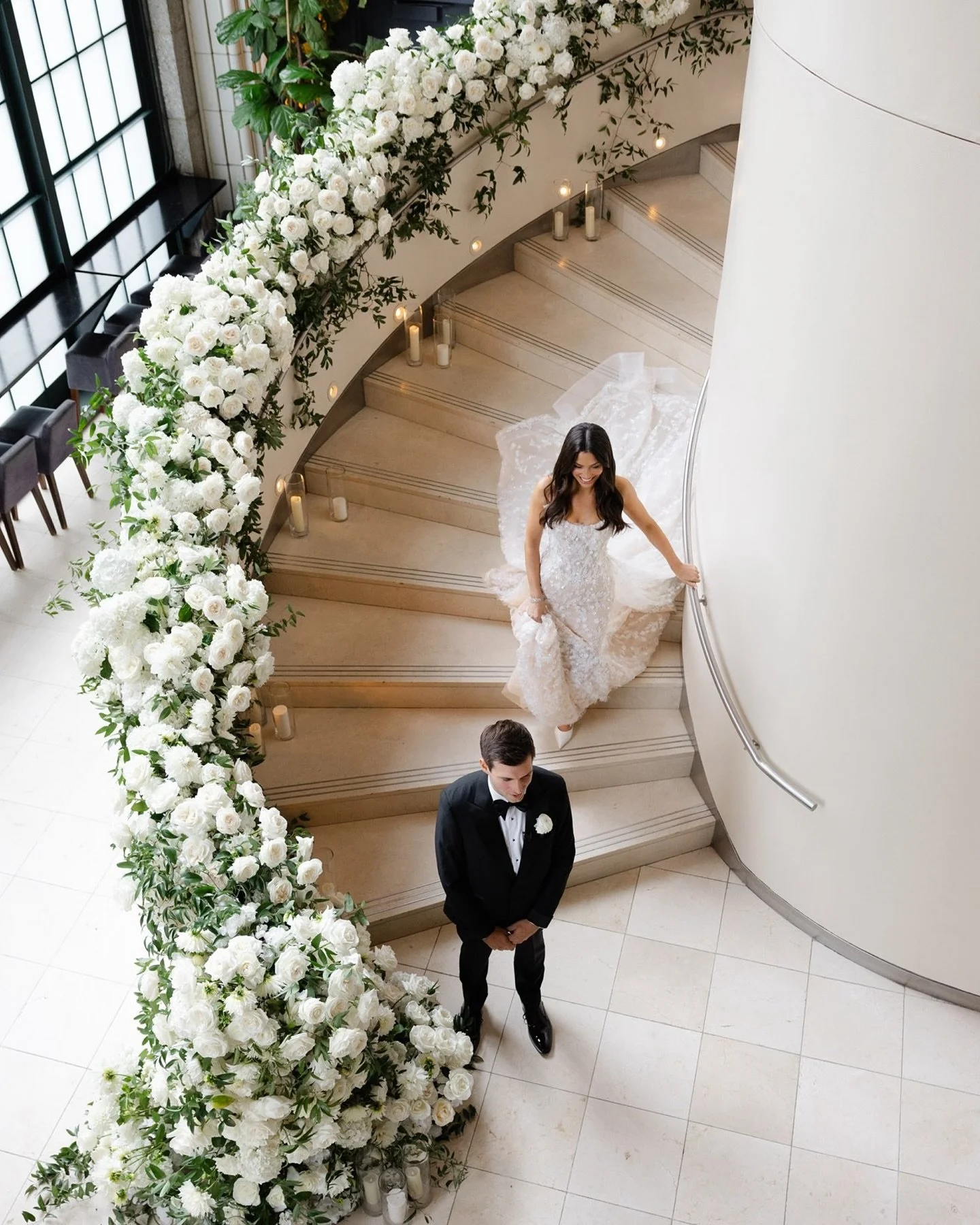 Party in New York City! In love with how happy these two make each other 🤍
&bull;
Planner @rachelbeharevents
Venue @guastavinosnyc
Florist @iviejoyfloralarts
Video @naturacollective
Hair and makeup @badbridesclub
Band @onthemoveevents
