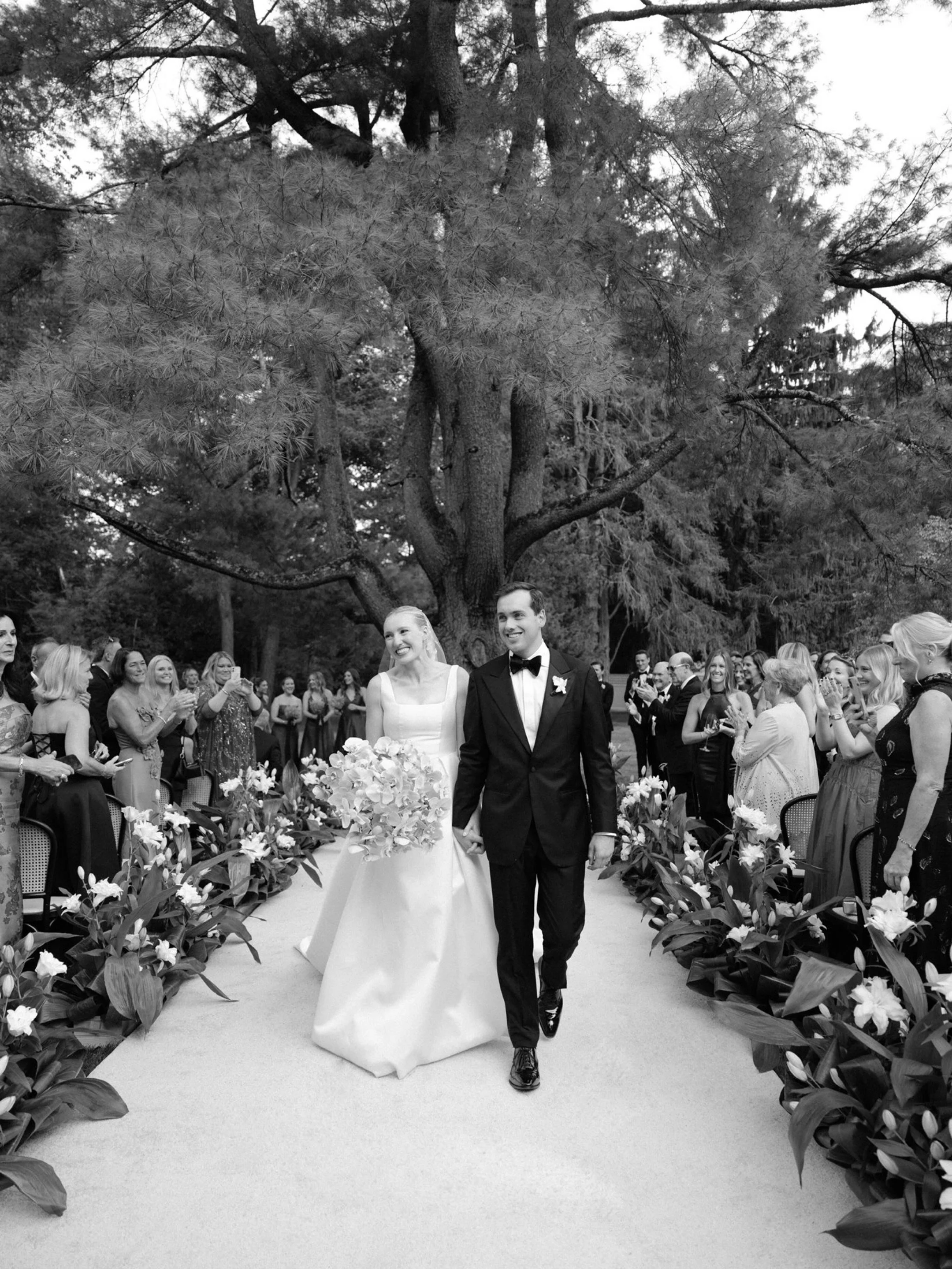 Chloe &amp; Colin 🤍

Still thinking about this one. Married at Chloe&rsquo;s parents&rsquo; home this past weekend, which made the whole day feel extra personal. Such a special one to be part of. A few favorites 🤍

Chloe @xoclocon
Photography @jaym