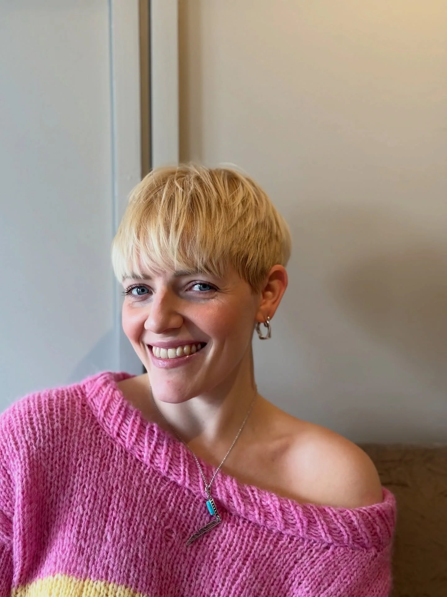 HI 👋🏼 

Ok so things have seemed flimsy and floppy and the big ol query of what is it I want to say here and GUESS WHAT I&rsquo;m nearly there guys 💖

🫶🏼 I want to hold a place for a whole self-wellness package coming from a physical, energetic 