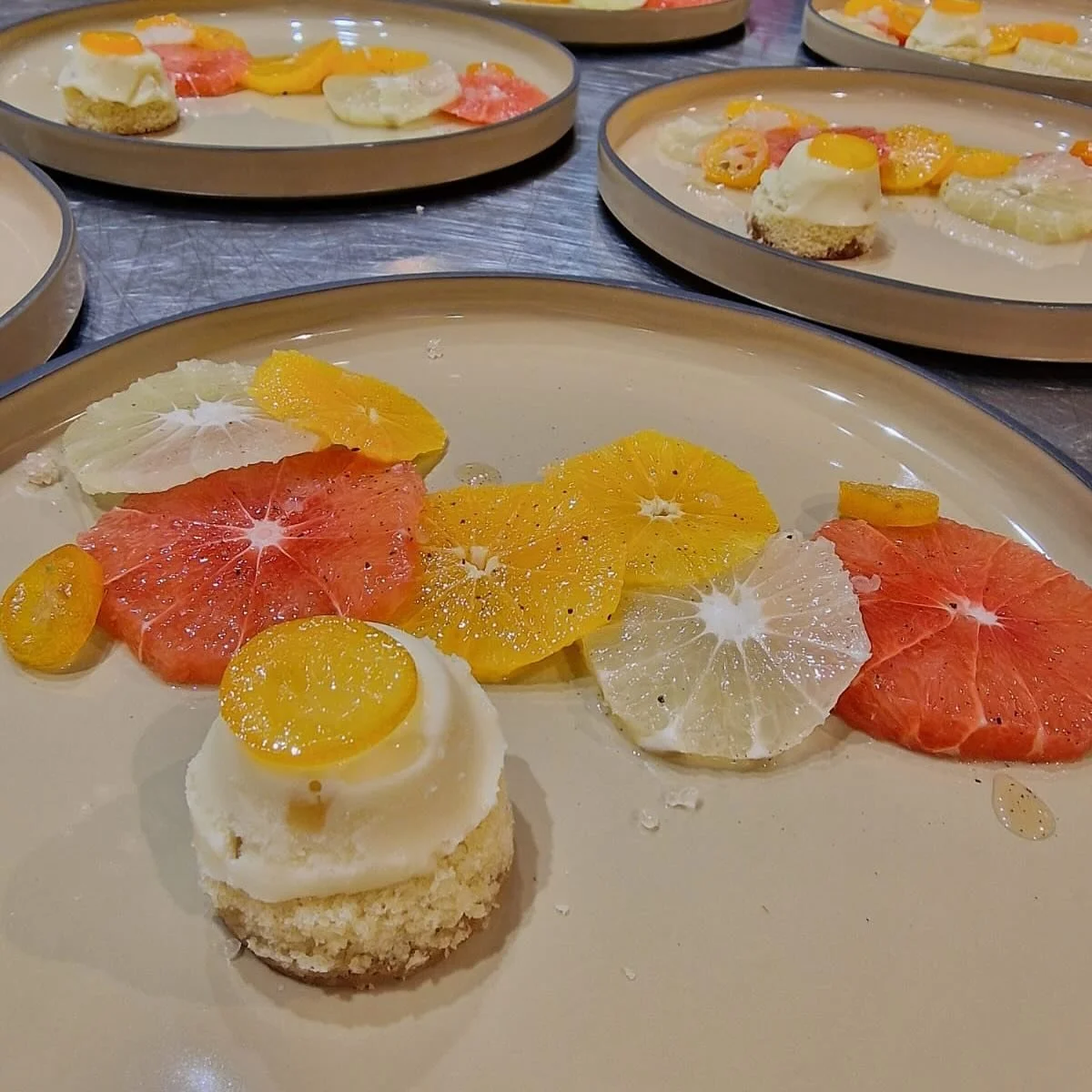 evs_galerie_07_dessert_cheffe.jpg