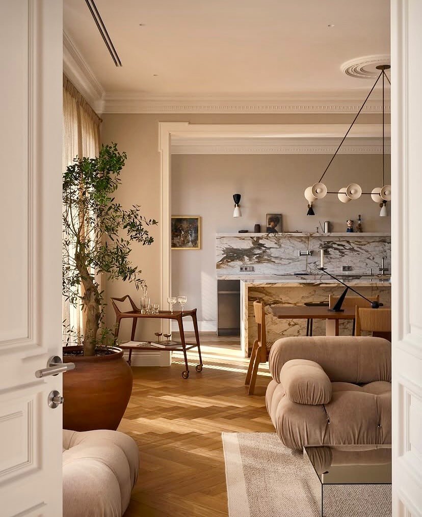 Soft lines, warm light and materials that speak quietly. 

Design by: @yn_design 
Photography by: @dmitrii_tsyrenshchikov