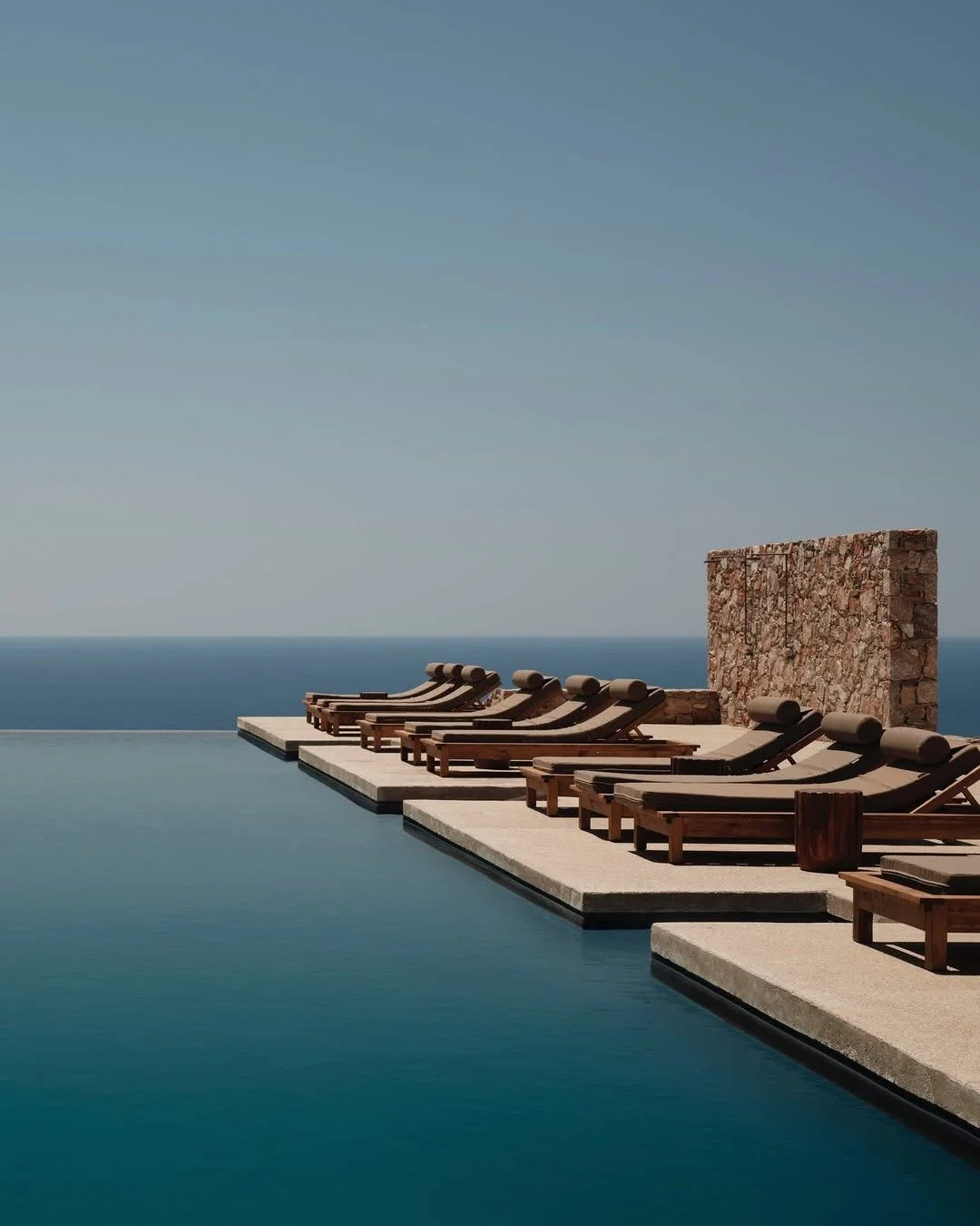 Details from the Gundari Resort. ✨☀