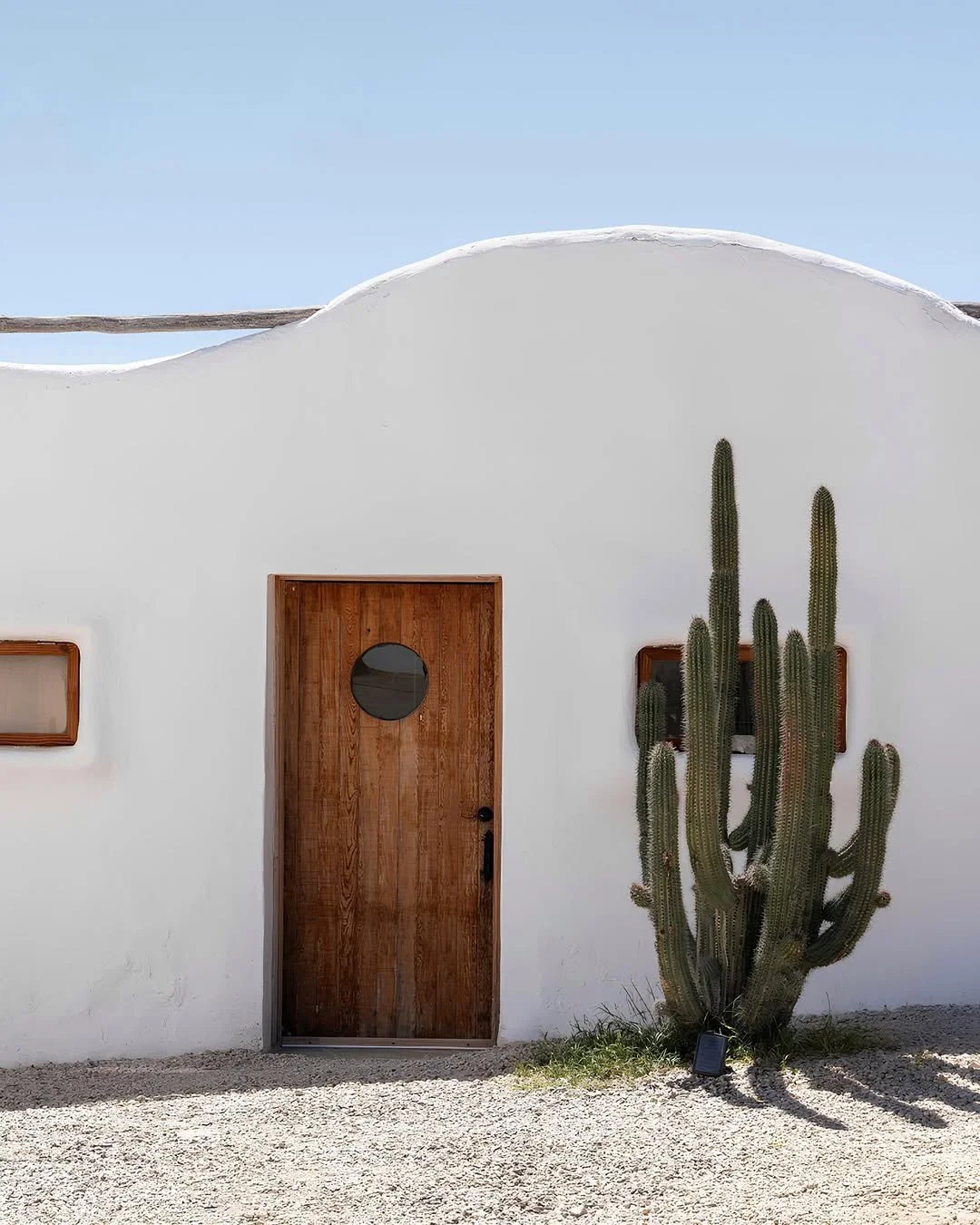 // NEST Baja //

"A desert-meets-see hideaway near San Jos&eacute; del Cabo. Minimalist cottages with ocean views, rooftop decks and private plunge pools set the pace."

Architecture by: Giammarco Vela &amp; Stefano Frontani