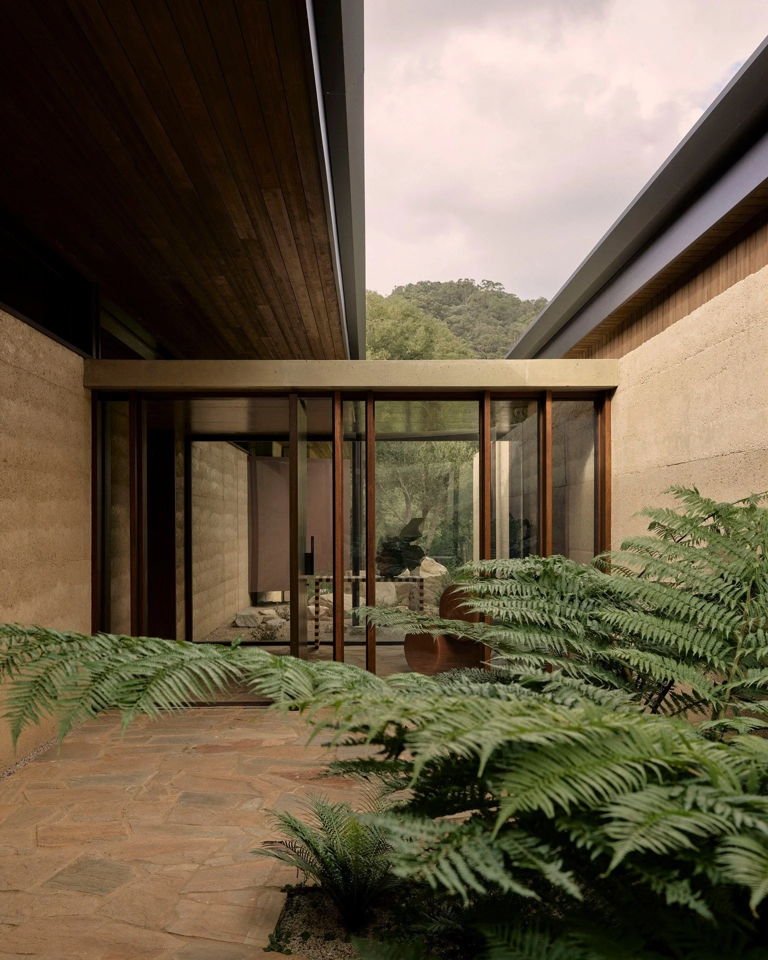 // FINCA TALLUCA // 

"The Currumbin Valley in the Gold Coast hinterland sets the lush stage for Finca Talluca, a family home that brings together mid-century modernism and tropical brutalism with nods to the Australian landscape."

By: @hg