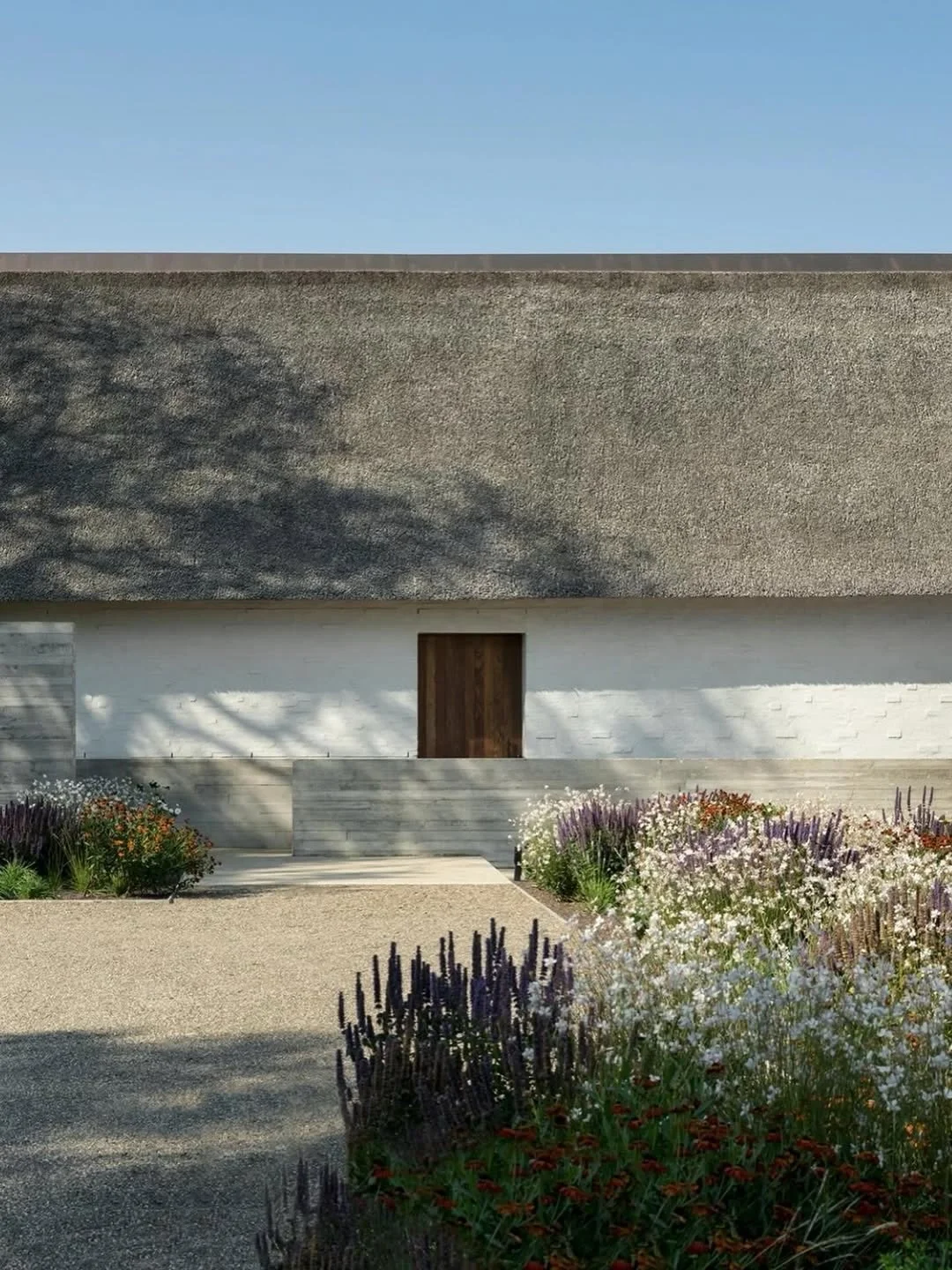 // A modern Belgium farmhouse // 

&ldquo;The Belgian modern farmhouse is distinctive for its minimalist approach. The typology embraces the history of agriculture and connection to the land through heavy dignified volumes and somber lines &ndash; ye