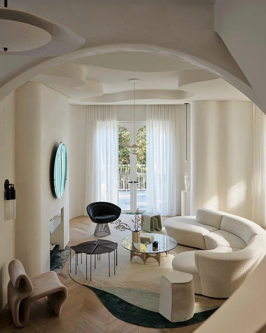 // Bellevue Hill House // 

"Located on a leafy street in a harborside suburb of Sydney, Bellevue Hill House exudes a charm reminiscent of the idyllic Greek island of Mykonos. Defined by Cycladic forms, white curves and a sense of fluidity, this