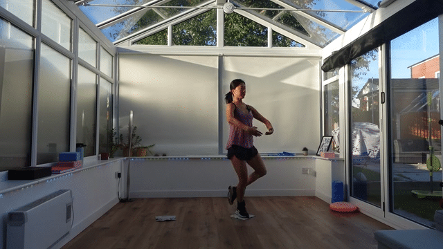 Off-Ice Edge class with Yebin