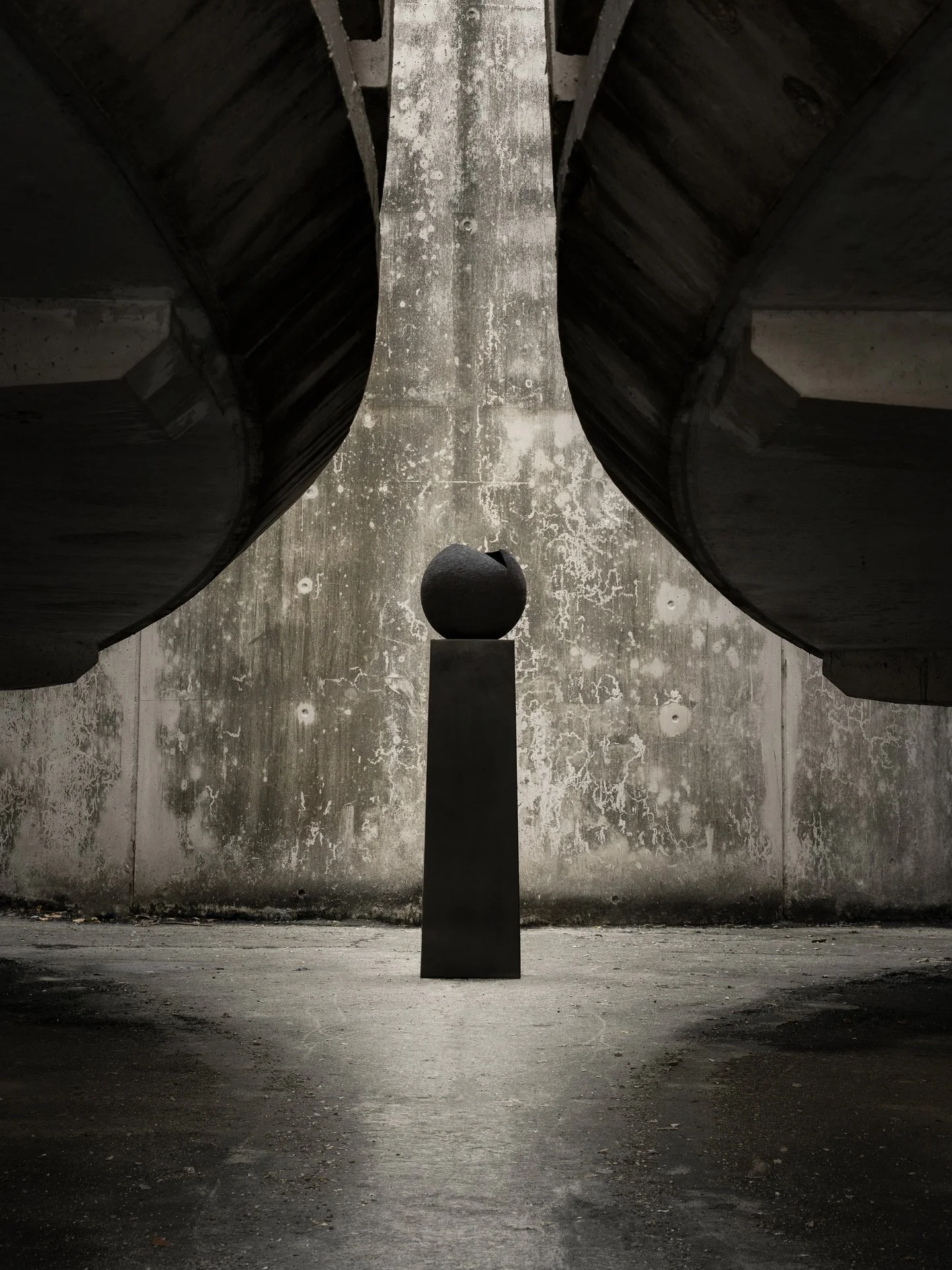 Photo for STRATES show by @galerie.philia 
Ceramic by @laura_pasquino