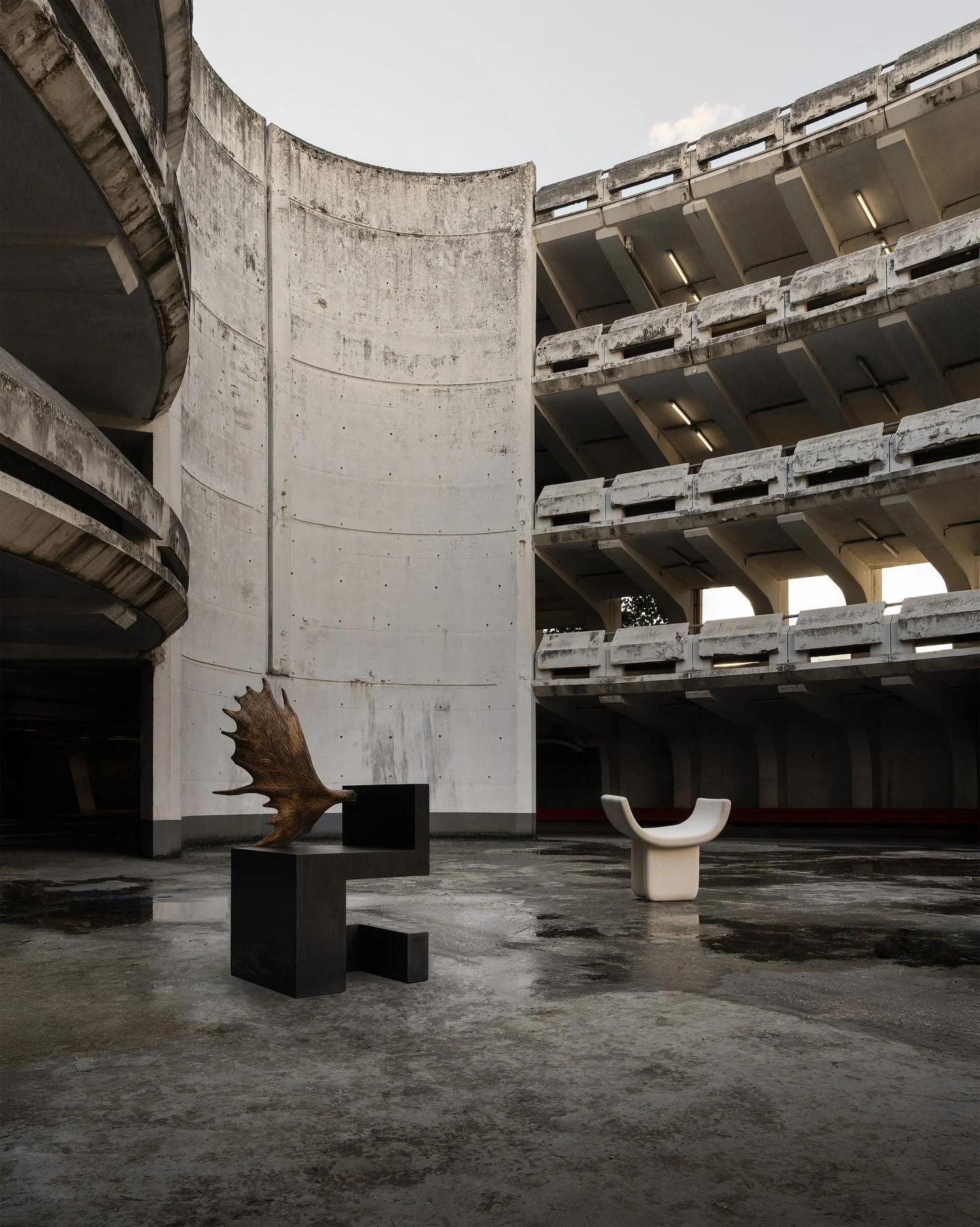 Shot for @galerie.philia 
Chair @rickowensfurnitureonline 
Stool @studiopepe_official