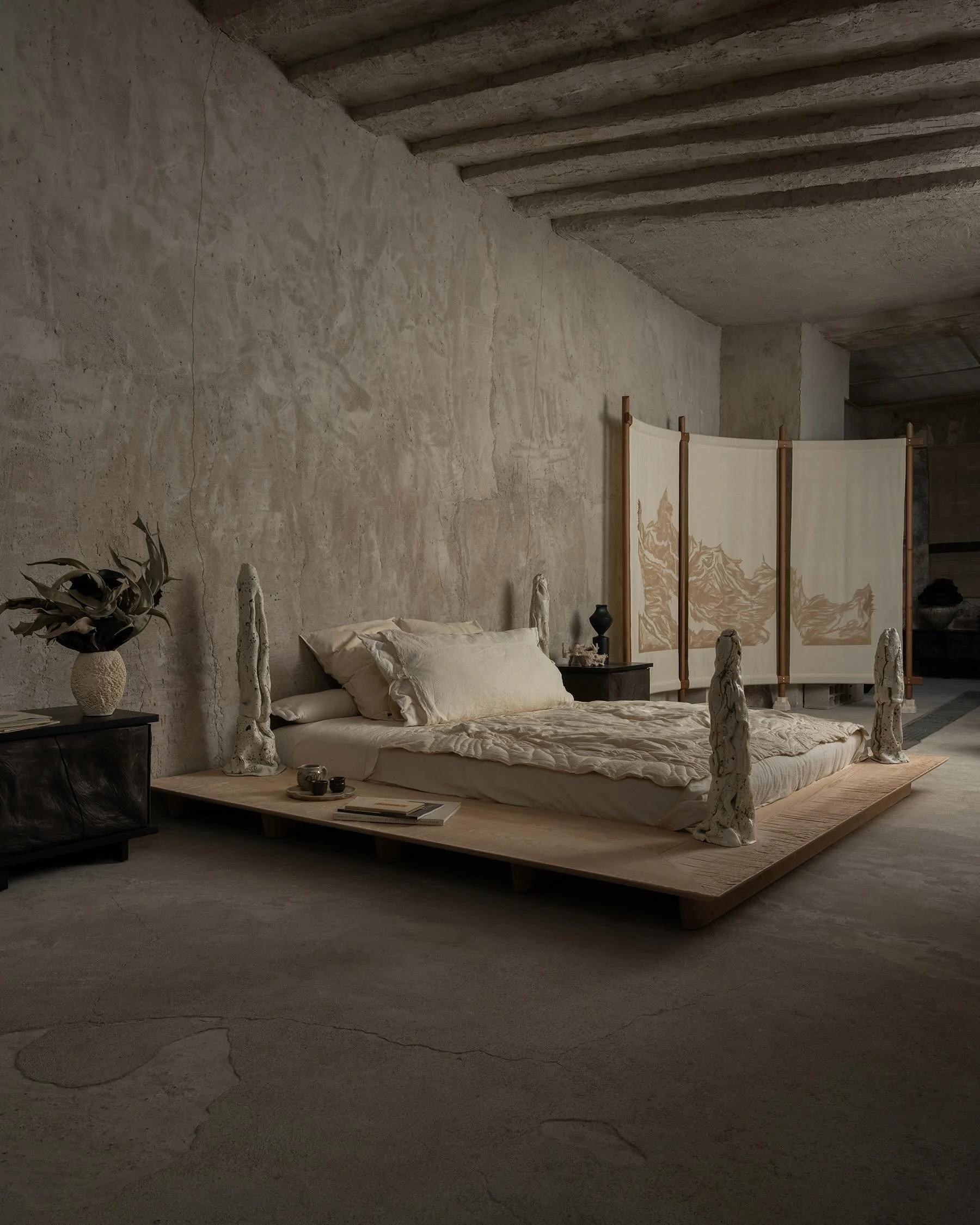 Photography for @lalune.galerie 

NOIRE exhibition at @lucid__interval Paris 
Featured in @milkdecoration_magazine