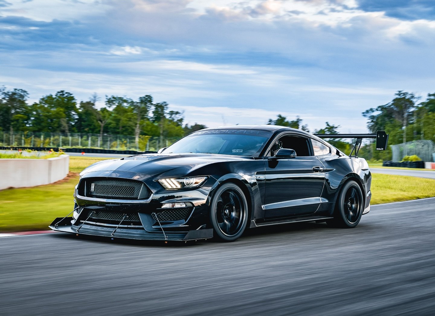 Our friend @keags_5.2 is finally ready for some new front pads for his GT350! 

&ldquo;Well I&rsquo;ve ran about 8 very hard track days. Roughly six 20-minute sessions each and I think it&rsquo;s finally about time for some new front pads. The rears 