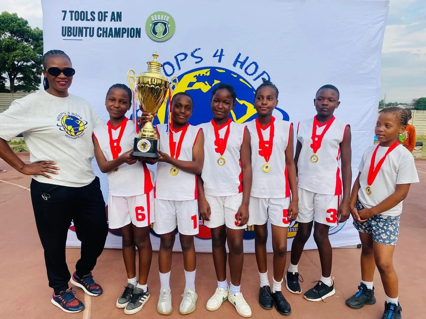 Congratulations to all of the athletes and winners of the Hoops Cup in Glen Norah! Thank you to all the coaches, volunteers, teachers, spectators, and sponsors who made this awesome tournament happen through their hard work and Ubuntu! #zimbabwe #ubu
