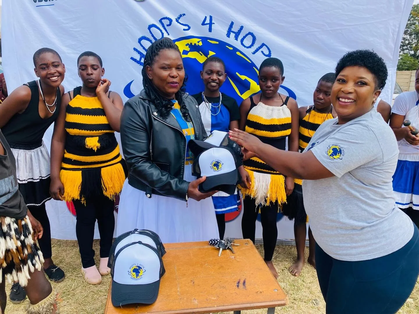 Today we honored those who support our efforts like the social worker Mrs. Nyahongo! We know it takes a community to raise a child, and we celebrate everyone who helps bring Ubuntu into action! #ubuntu #zimbabwe #inelove