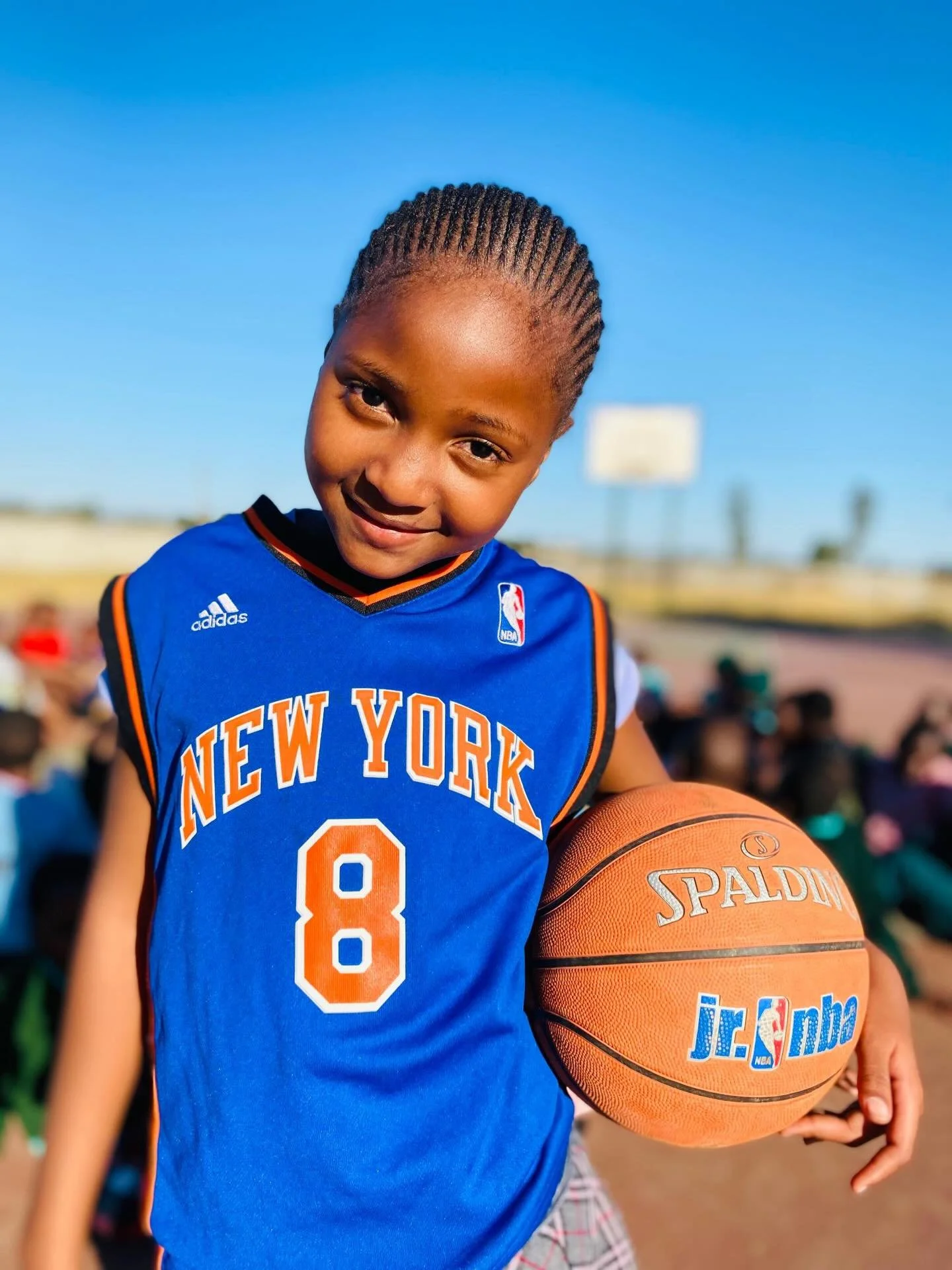 We know which team she is supporting! #nyknicks #zimbabwe #hoopsafrica #hoops4hope