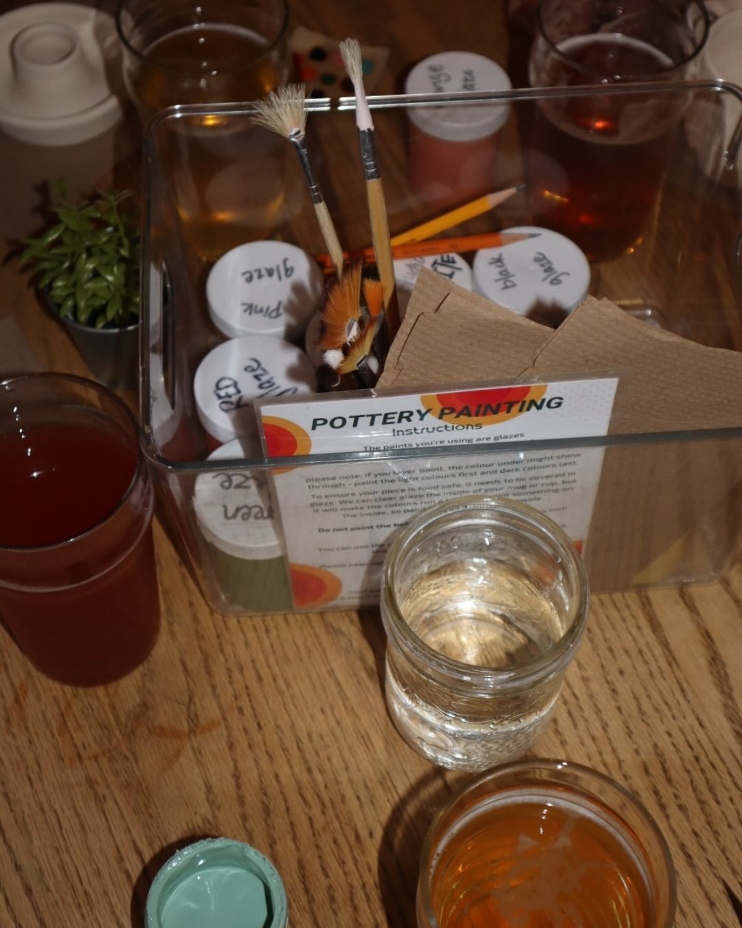 Did you know @cafeauclayvancouver is our neighbour? 
Did you also know you can paint your pottery in our brewery while enjoying a cold pint? 

Grab some friends, grab a spot in our taproom and go to @cafeauclayvancouver for their drop-in pottery pain