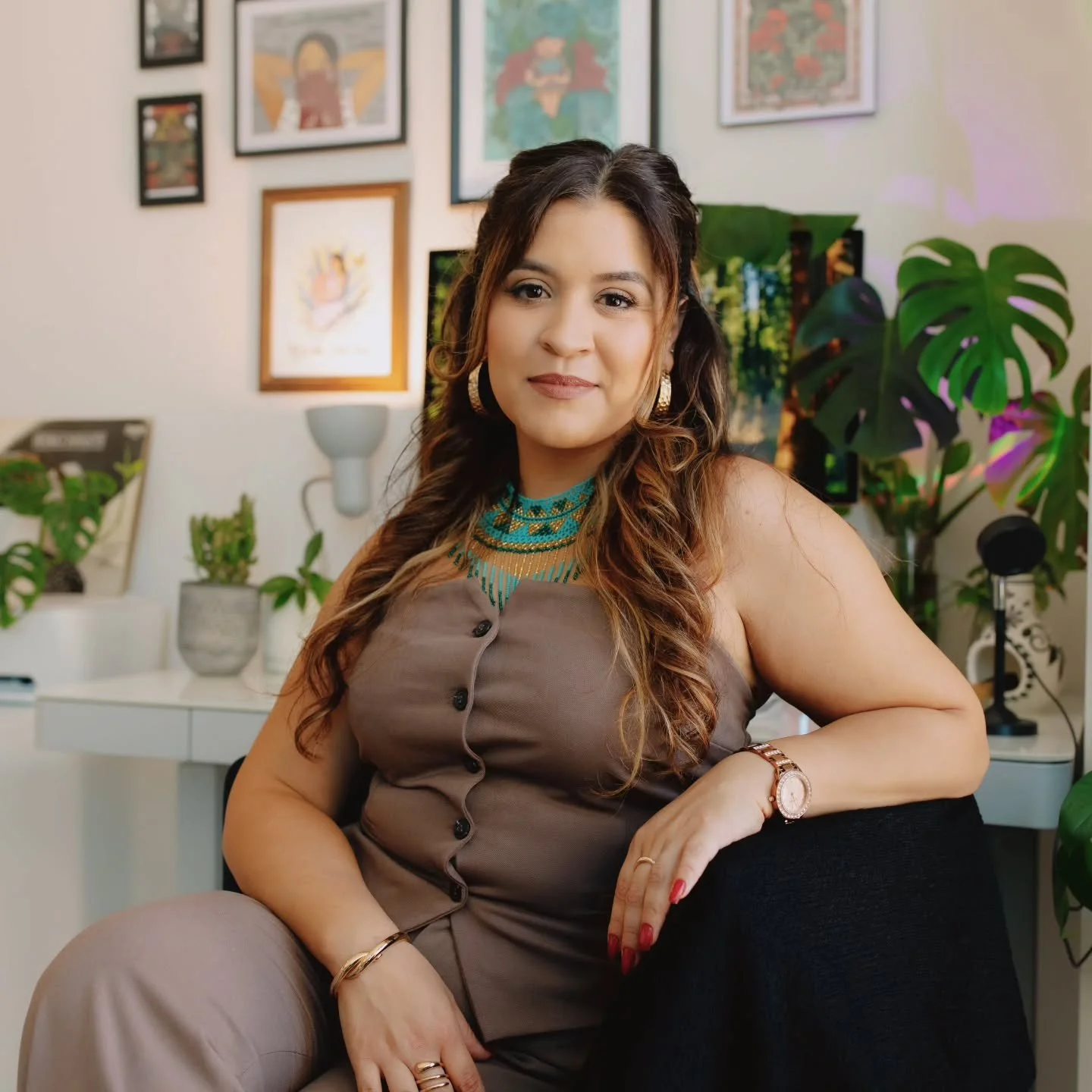 Hi comunidad, I thought I'd reintroduce myself!

I'm Dra. Nancy (she/her/ella)- a daughter of immigrants, a DACAmented mujer, and a bilingual psychologist who created Healing Corazones almost 5 years ago.

I grew up navigating spaces that weren't bui